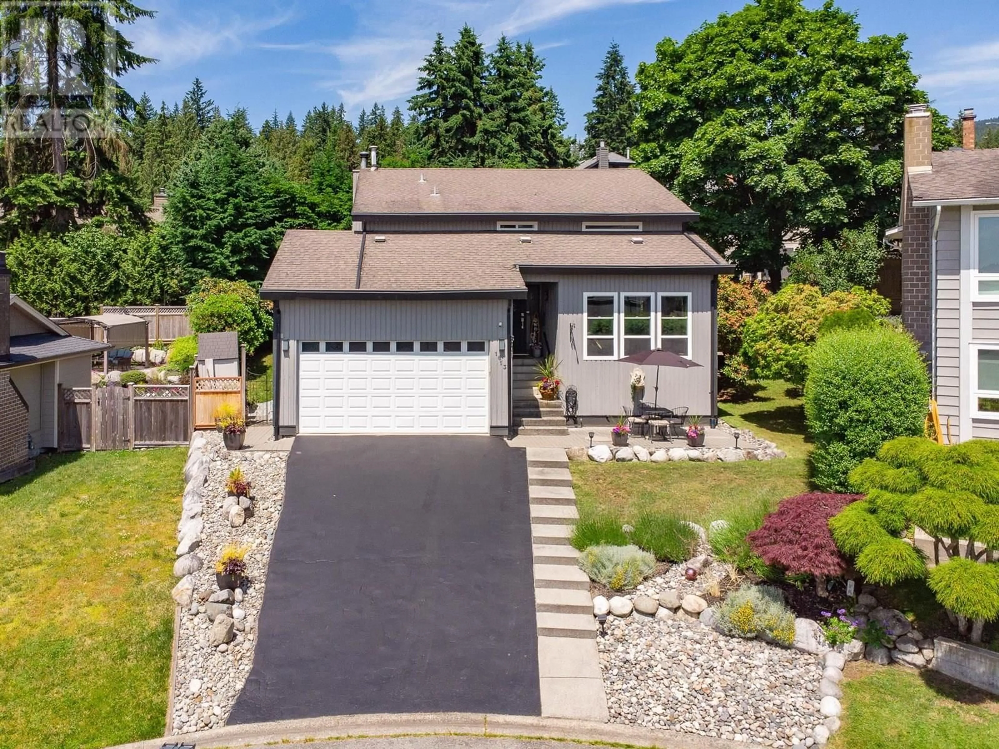 A pic from outside/outdoor area/front of a property/back of a property/a pic from drone, street for 1613 HEMLOCK PLACE, Port Moody British Columbia V3H4A7