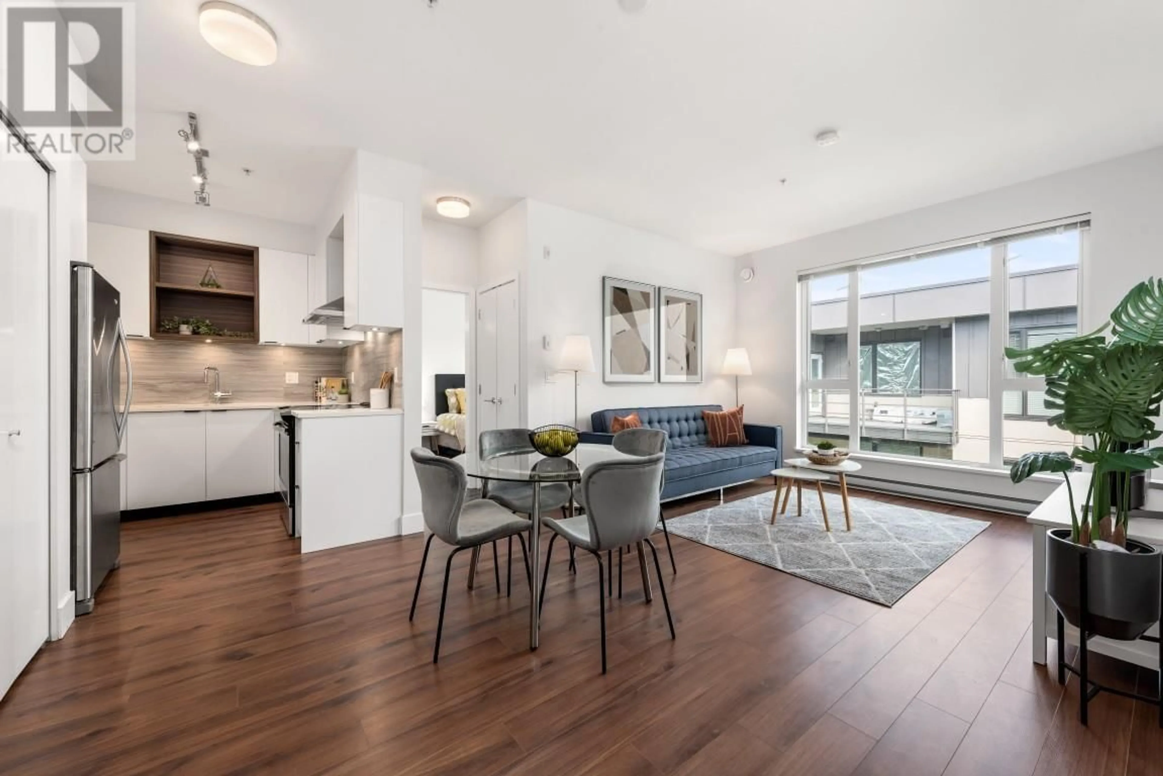 Open concept kitchen, wood/laminate floor for PH38 - 5355 LANE STREET, Burnaby British Columbia V5H0H1