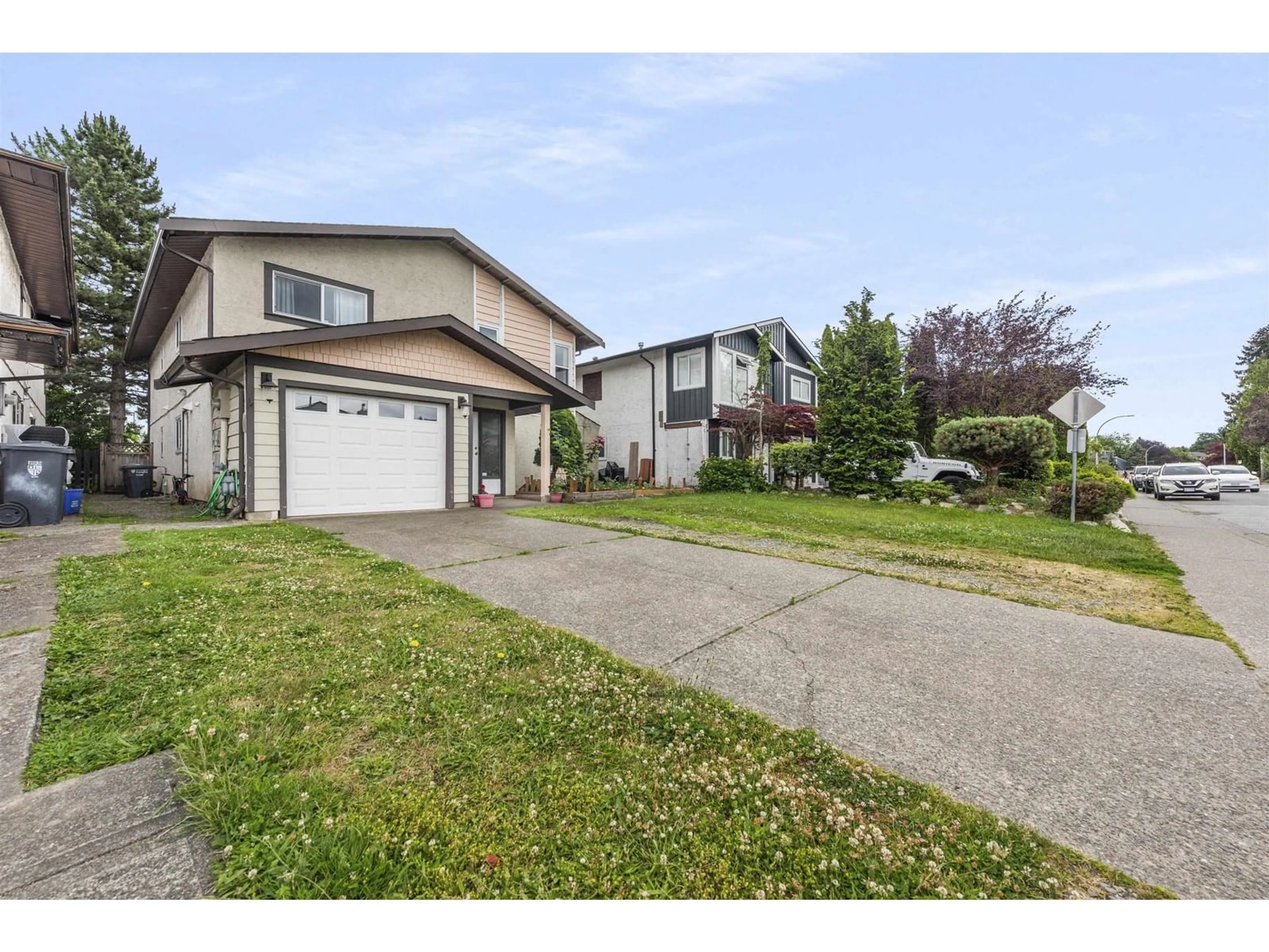 A pic from outside/outdoor area/front of a property/back of a property/a pic from drone, street for 2262 WILLOUGHBY, Langley British Columbia V2Y1C1