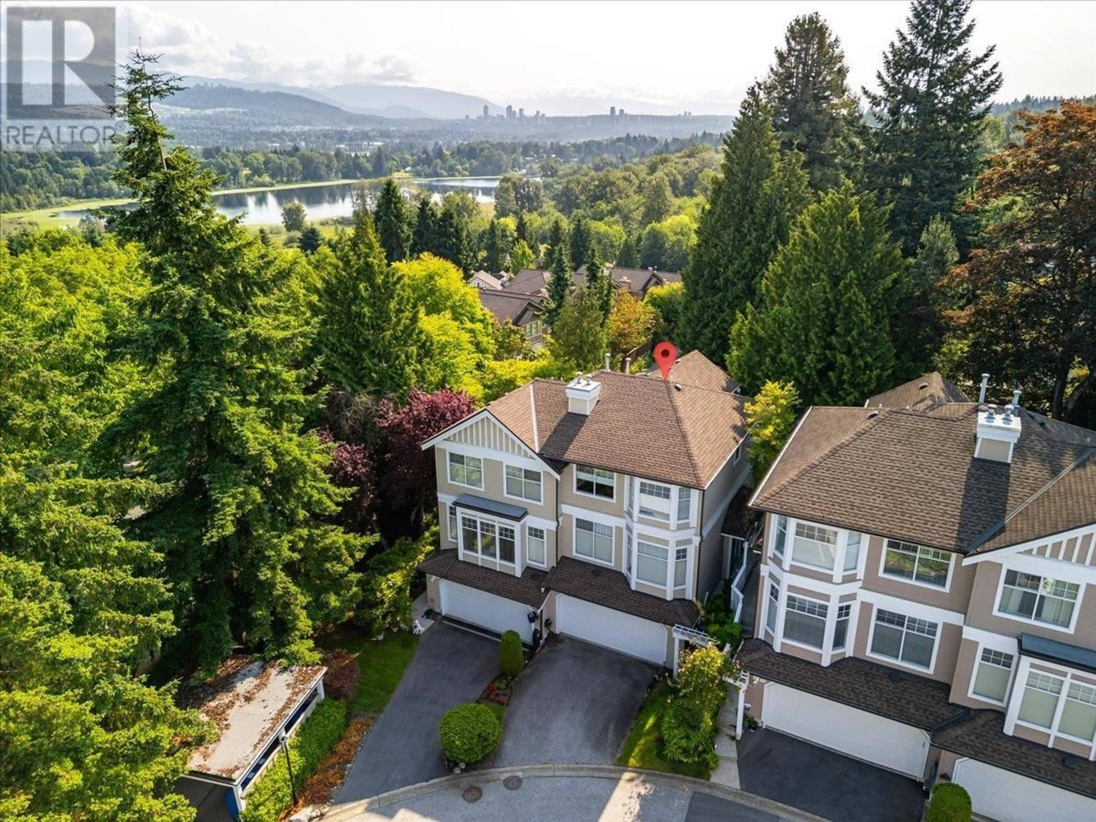 A pic from outside/outdoor area/front of a property/back of a property/a pic from drone, water/lake/river/ocean view for 72 - 5950 OAKDALE ROAD, Burnaby British Columbia V5H4R5