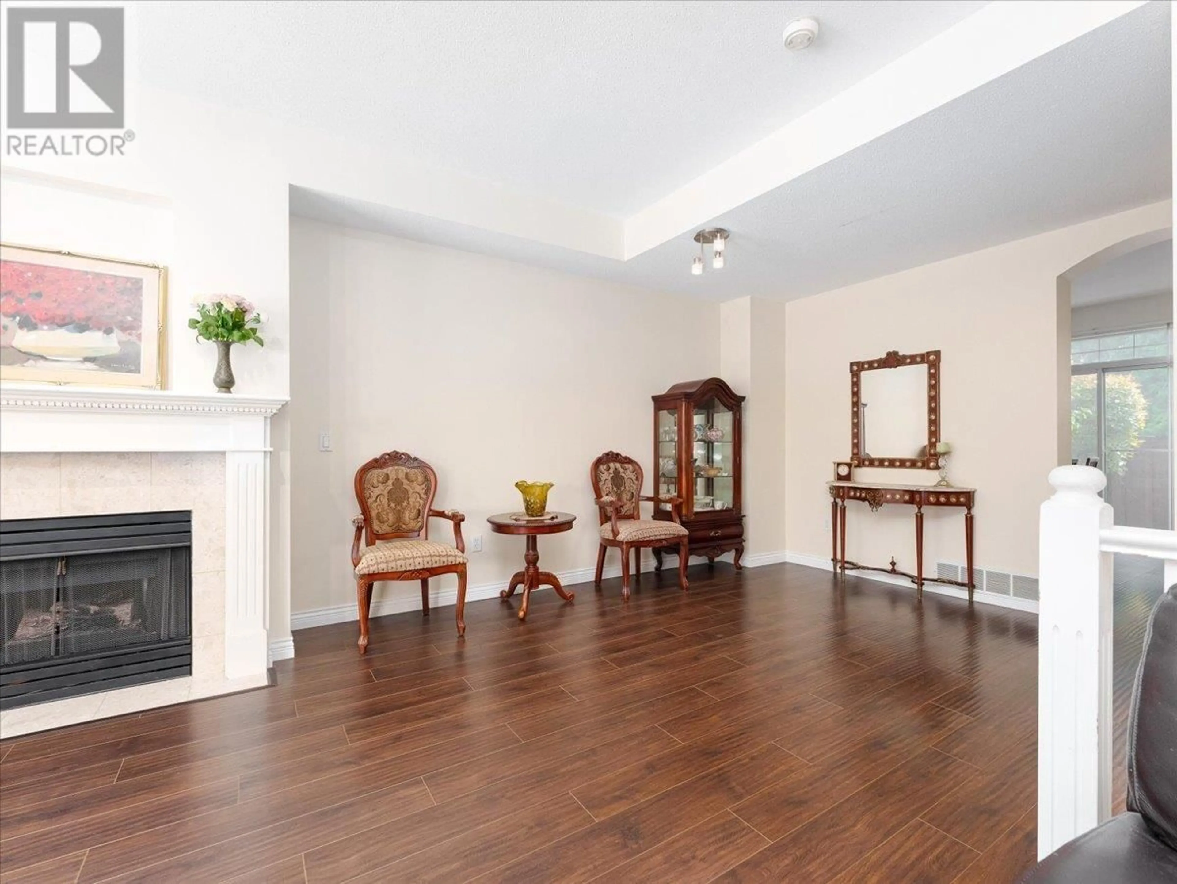 Unknown for 72 - 5950 OAKDALE ROAD, Burnaby British Columbia V5H4R5