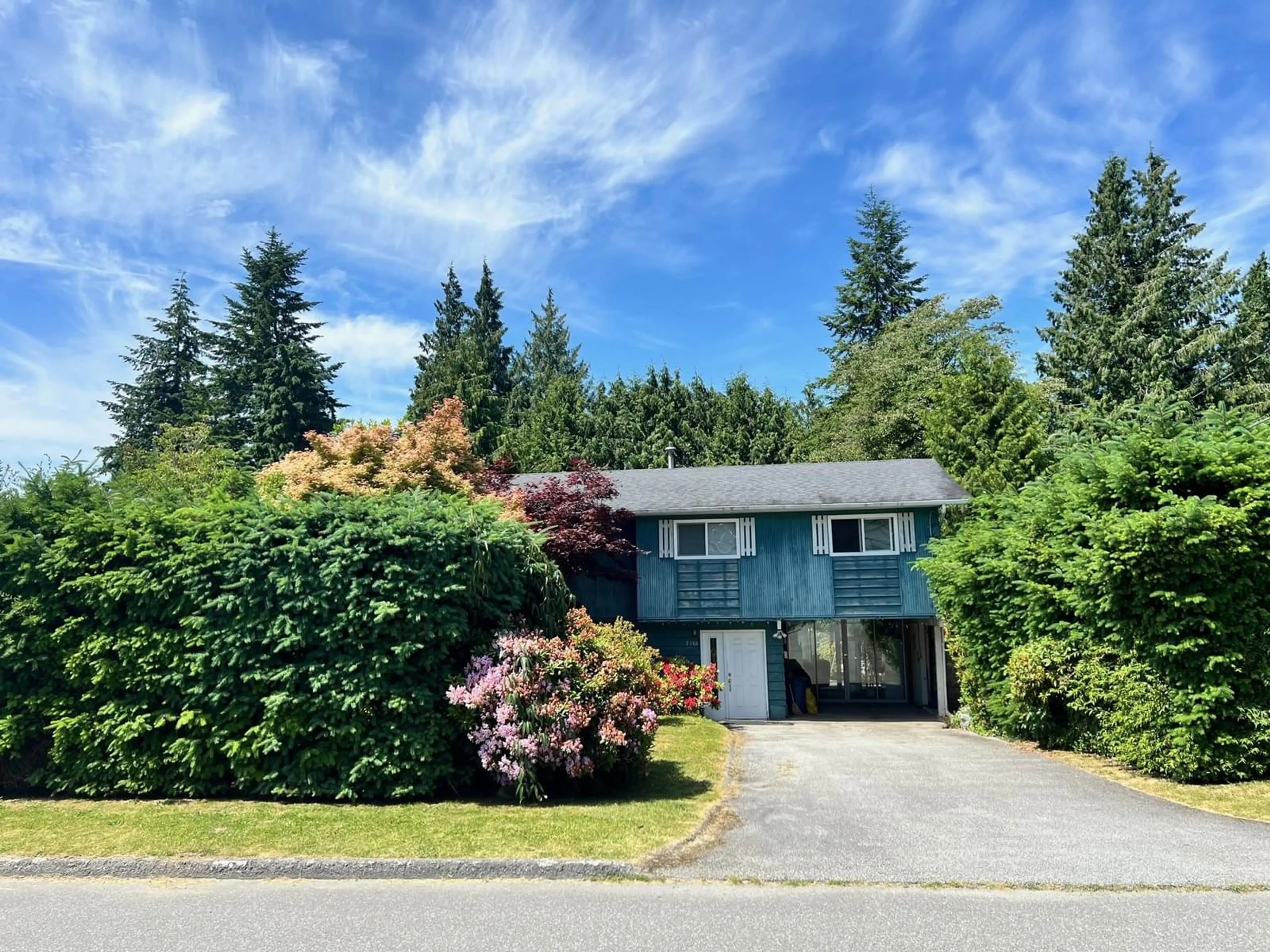 A pic from outside/outdoor area/front of a property/back of a property/a pic from drone, street for 7165 115, Delta British Columbia V4E1X8