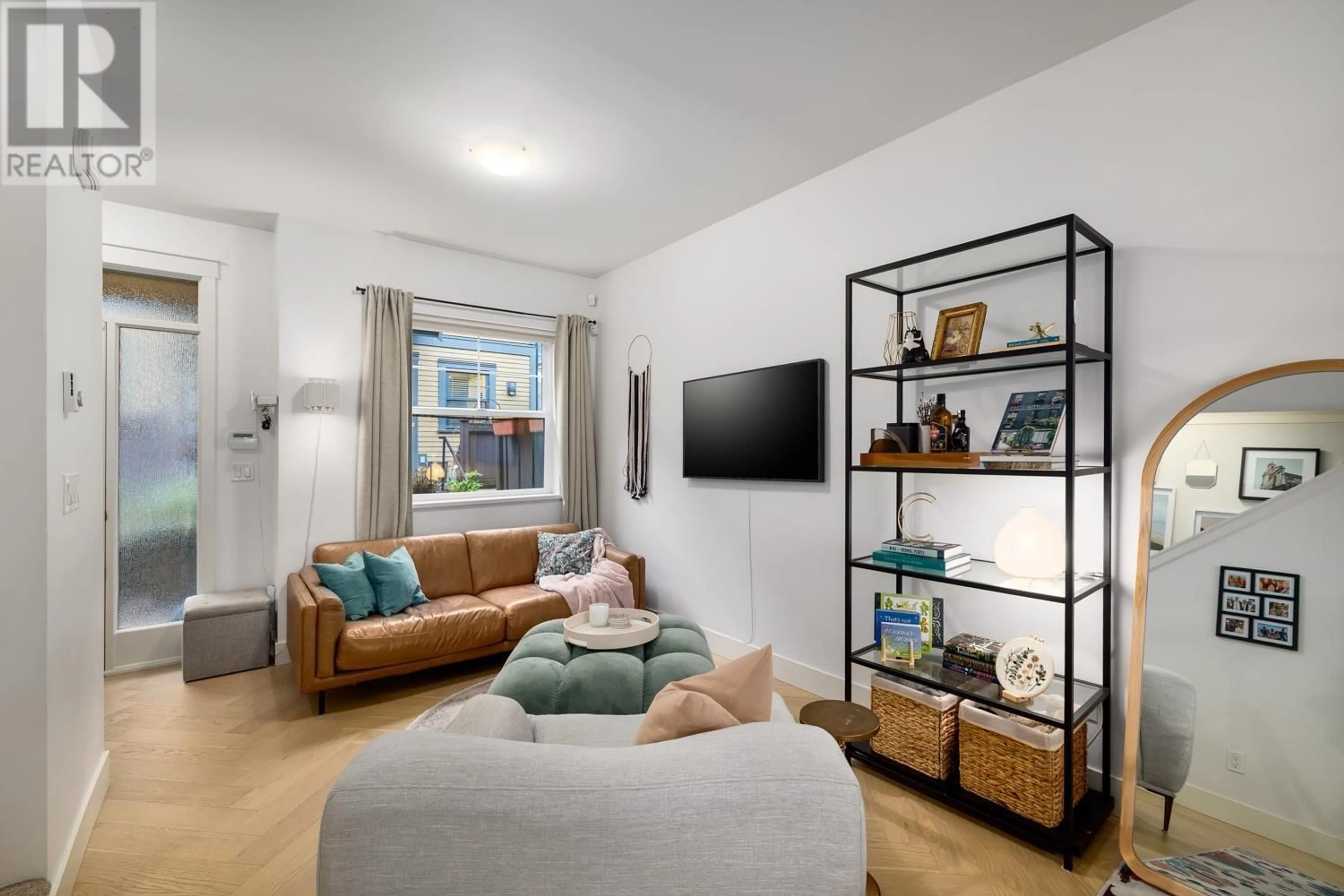Living room with furniture, unknown for 1829 CHARLES STREET, Vancouver British Columbia V5L0B2