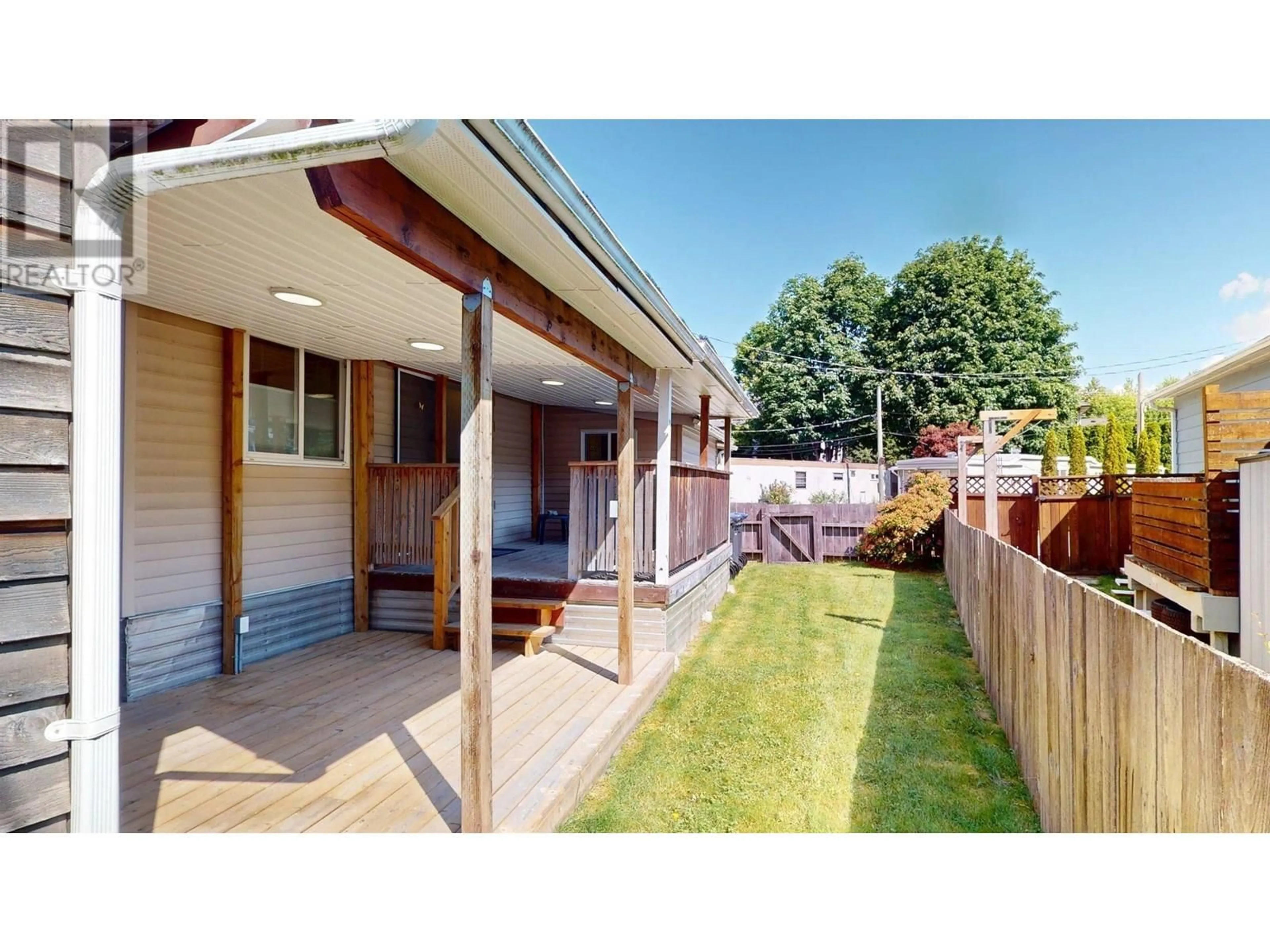 A pic from outside/outdoor area/front of a property/back of a property/a pic from drone, street for 34 - 40022 GOVERNMENT ROAD, Squamish British Columbia V8B0H7