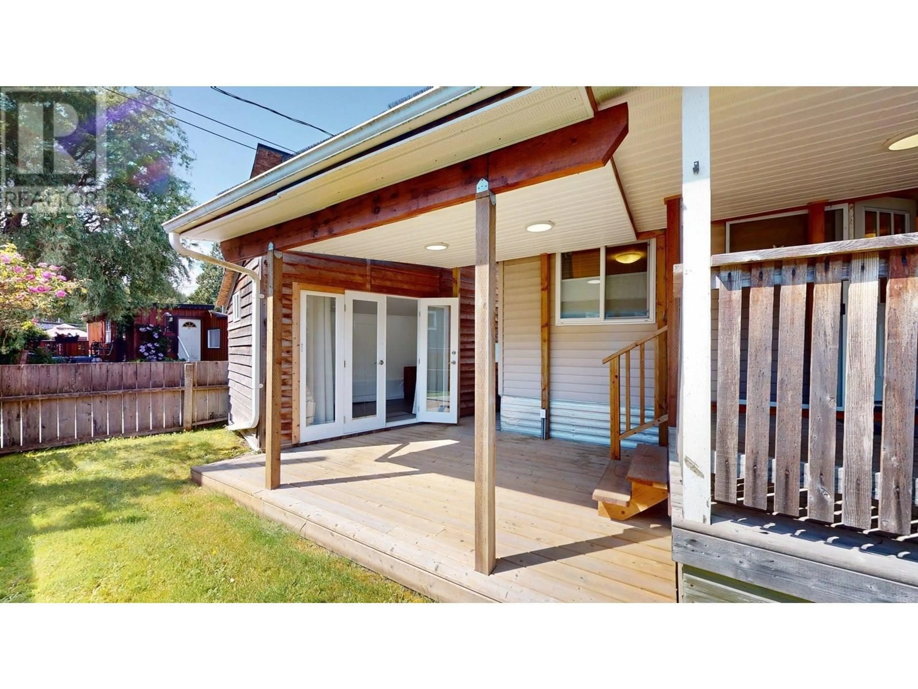 Patio, street for 34 - 40022 GOVERNMENT ROAD, Squamish British Columbia V8B0H7