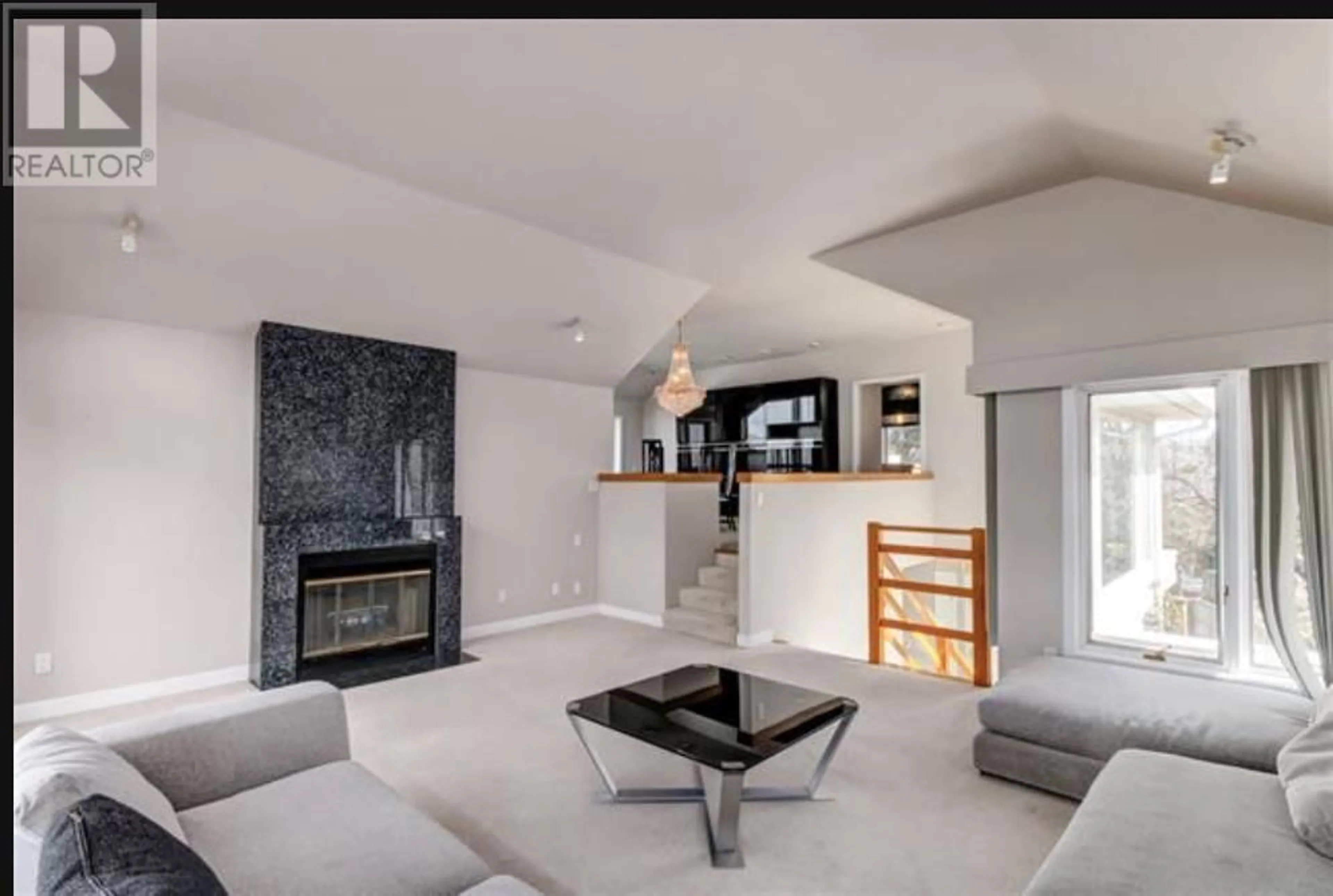 Living room with furniture, unknown for 1997 35 AVENUE, Vancouver British Columbia V6M1H8