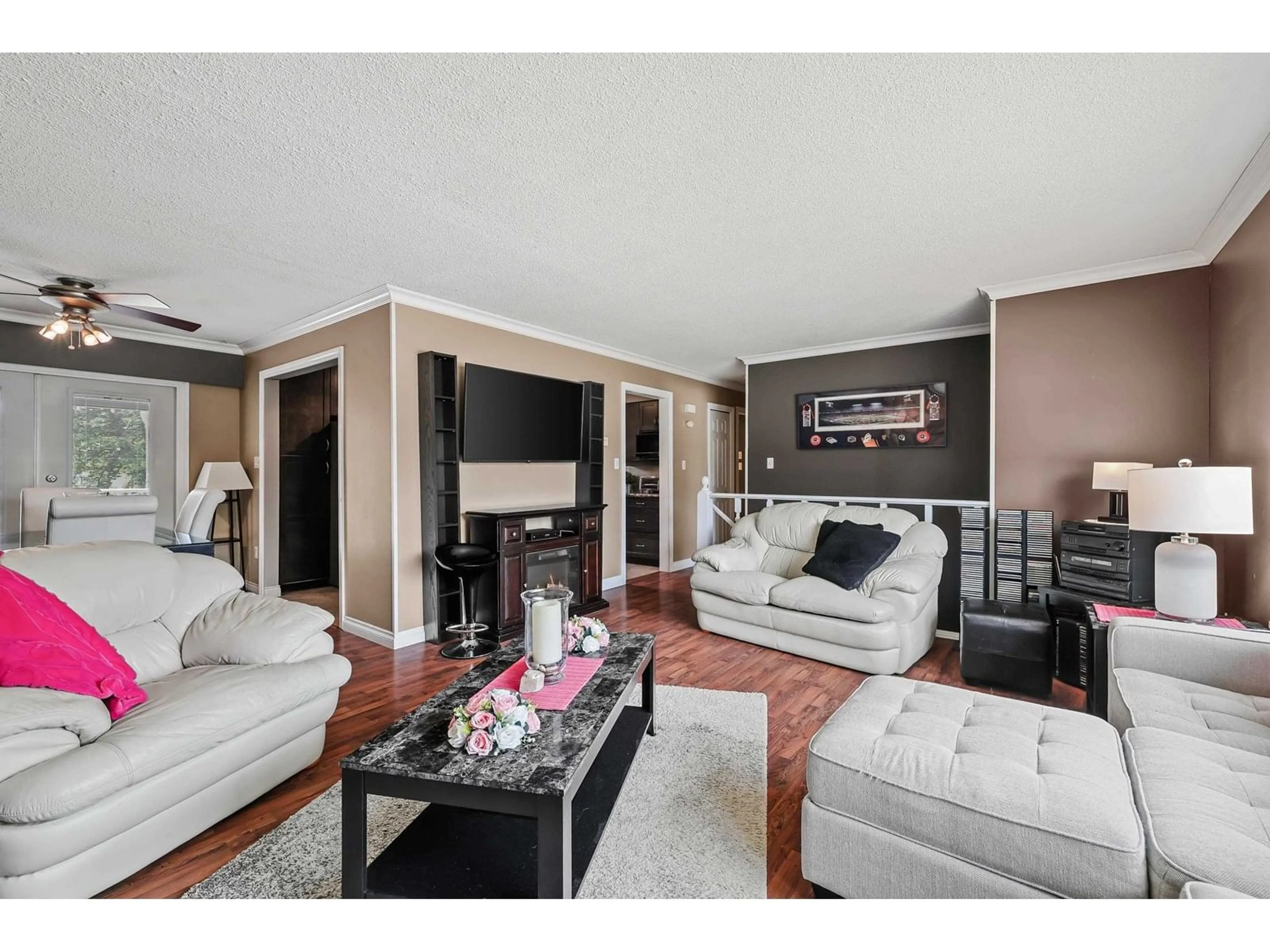 Living room with furniture, unknown for 20532 42A, Langley British Columbia V3A3B7
