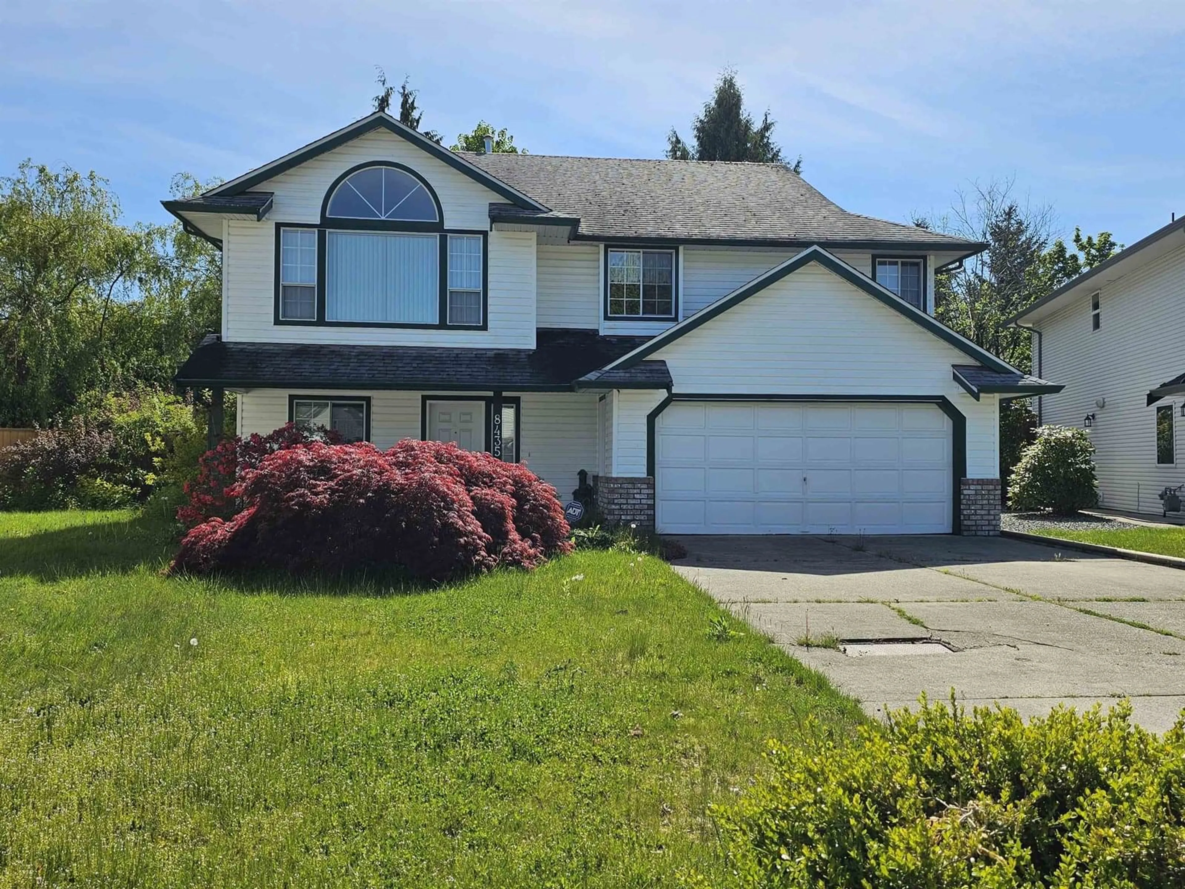 Home with vinyl exterior material, street for 8435 COX, Mission British Columbia V2V6V3