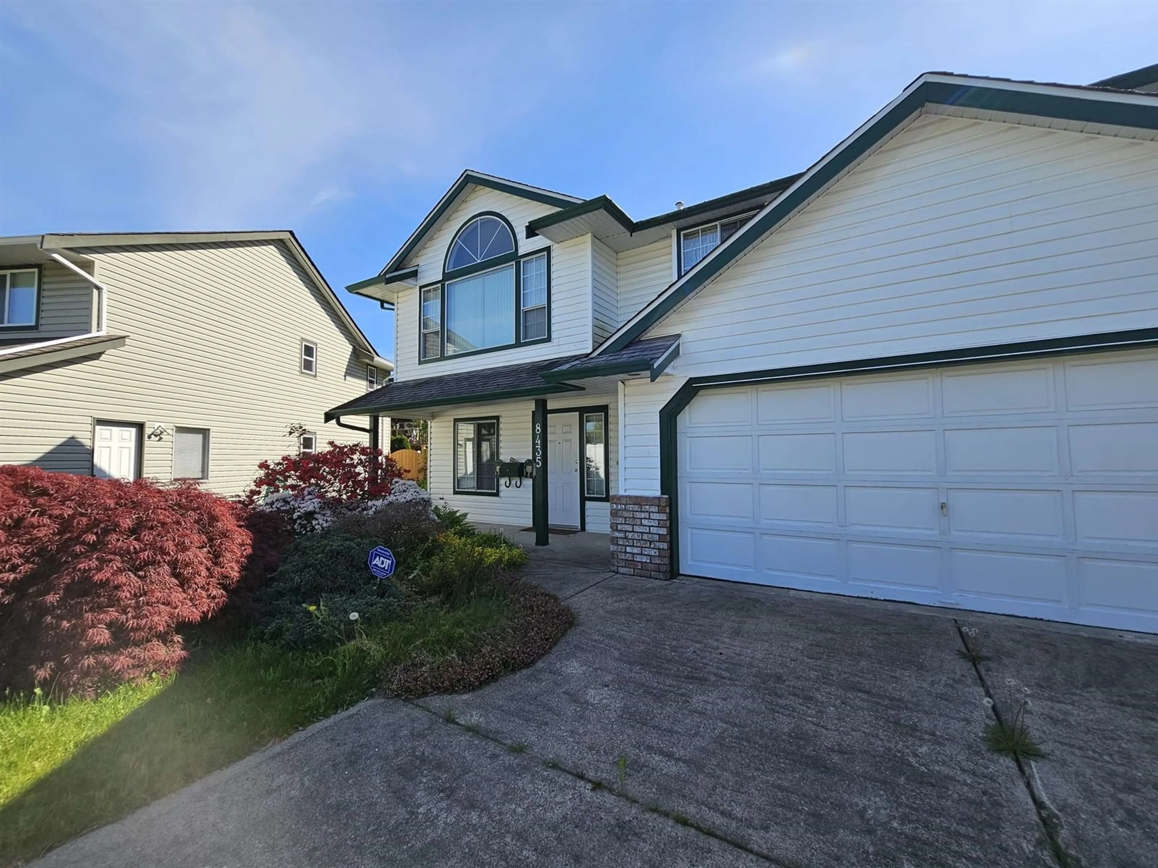 Home with vinyl exterior material, street for 8435 COX, Mission British Columbia V2V6V3