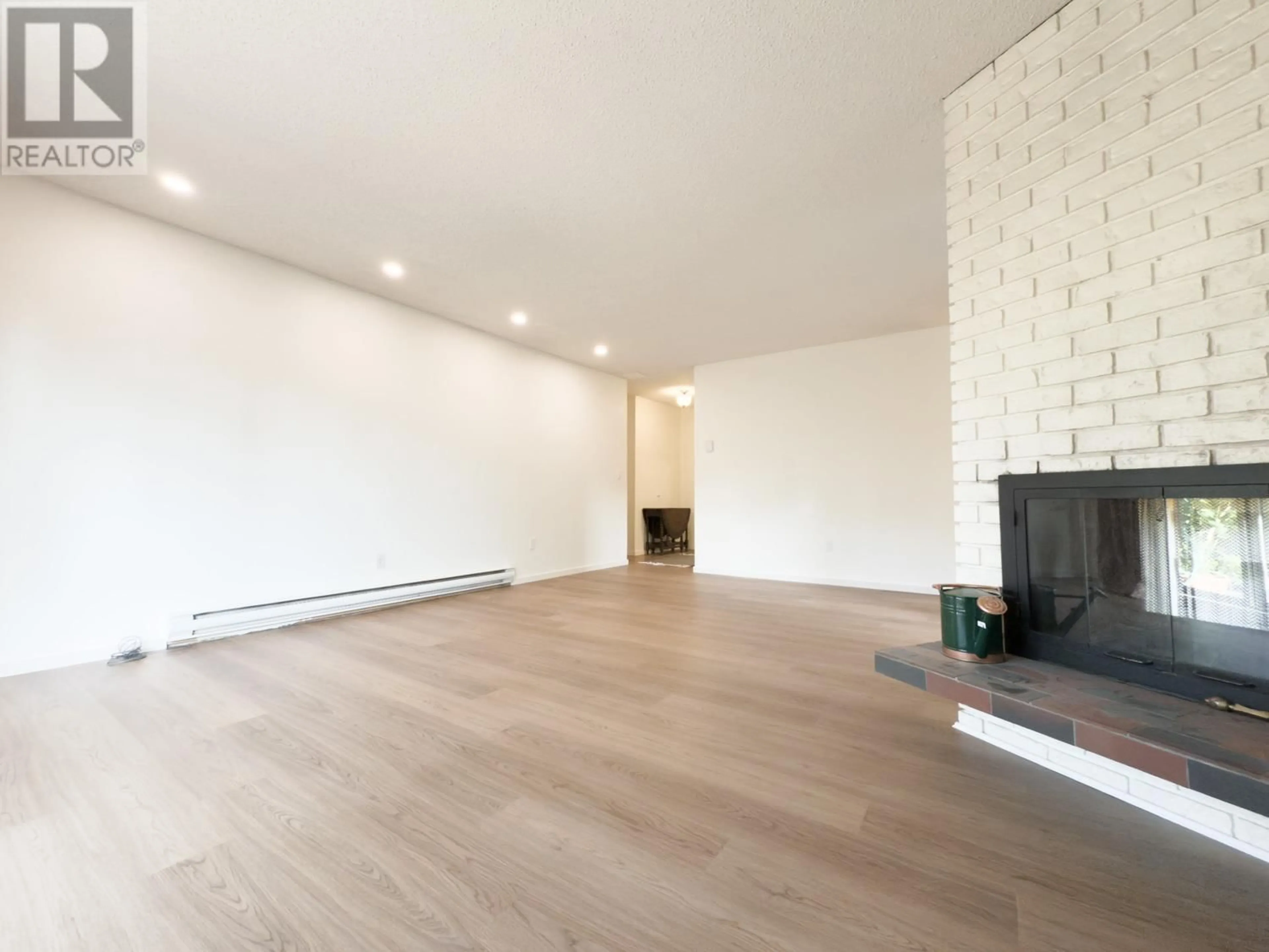 A pic of a room for 101 - 1130 13TH AVENUE, Vancouver British Columbia V6H1N3