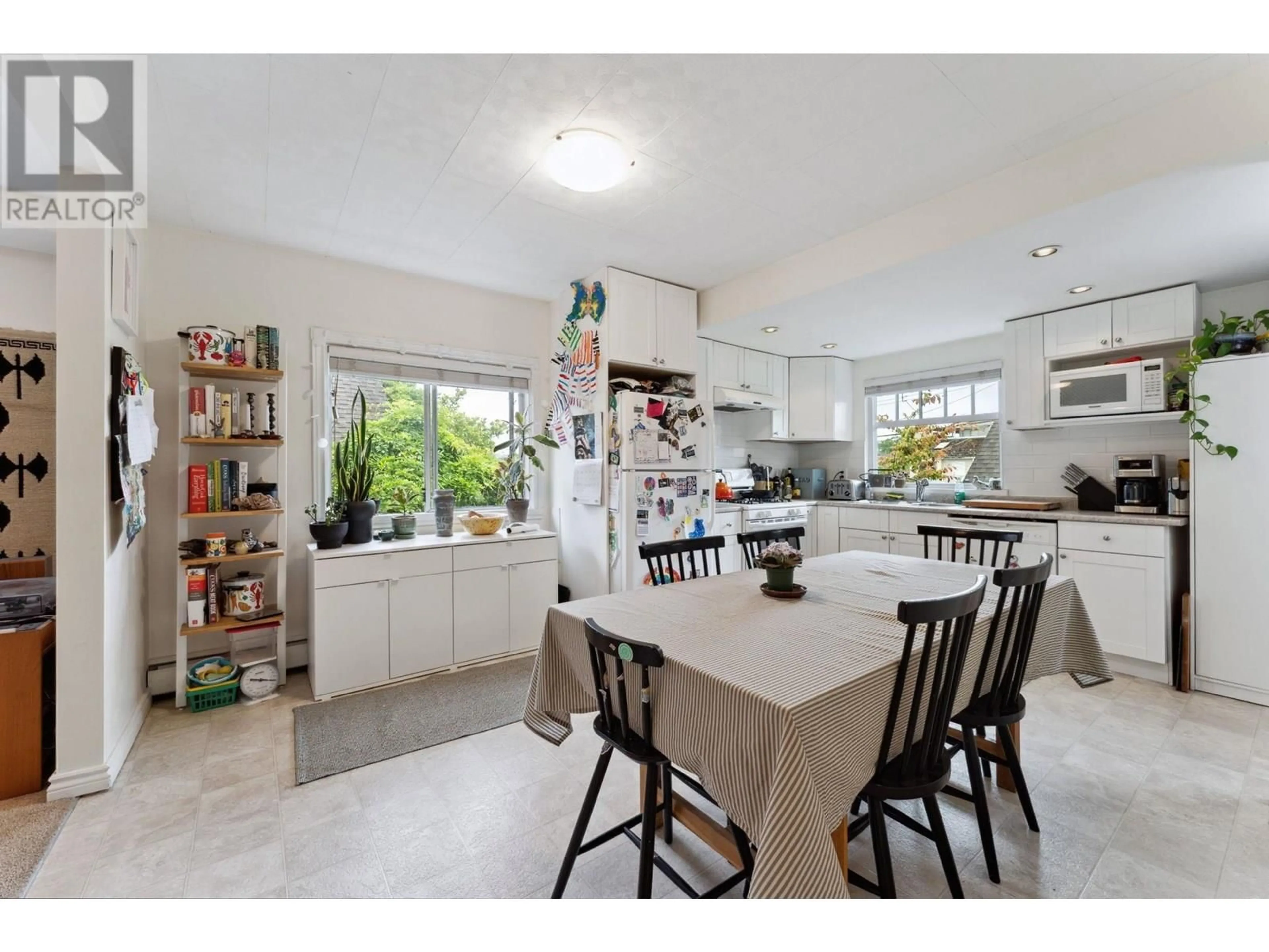 Open concept kitchen, unknown for 2846 TRINITY STREET, Vancouver British Columbia V5K1E9