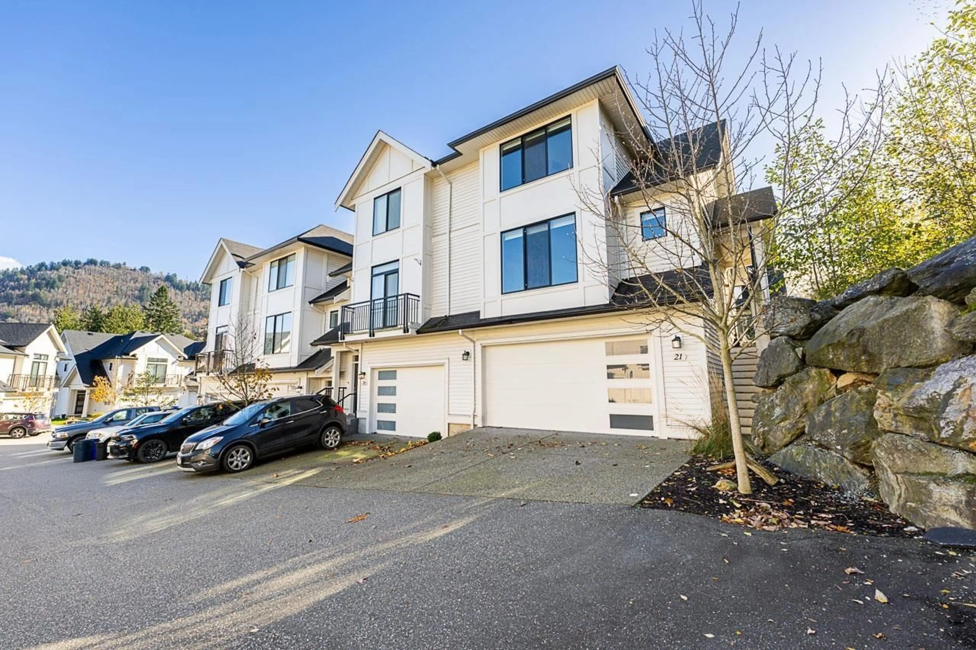 A pic from outside/outdoor area/front of a property/back of a property/a pic from drone, street for 21 - 5797 PROMONTORY ROAD, Chilliwack British Columbia V2R0Z2