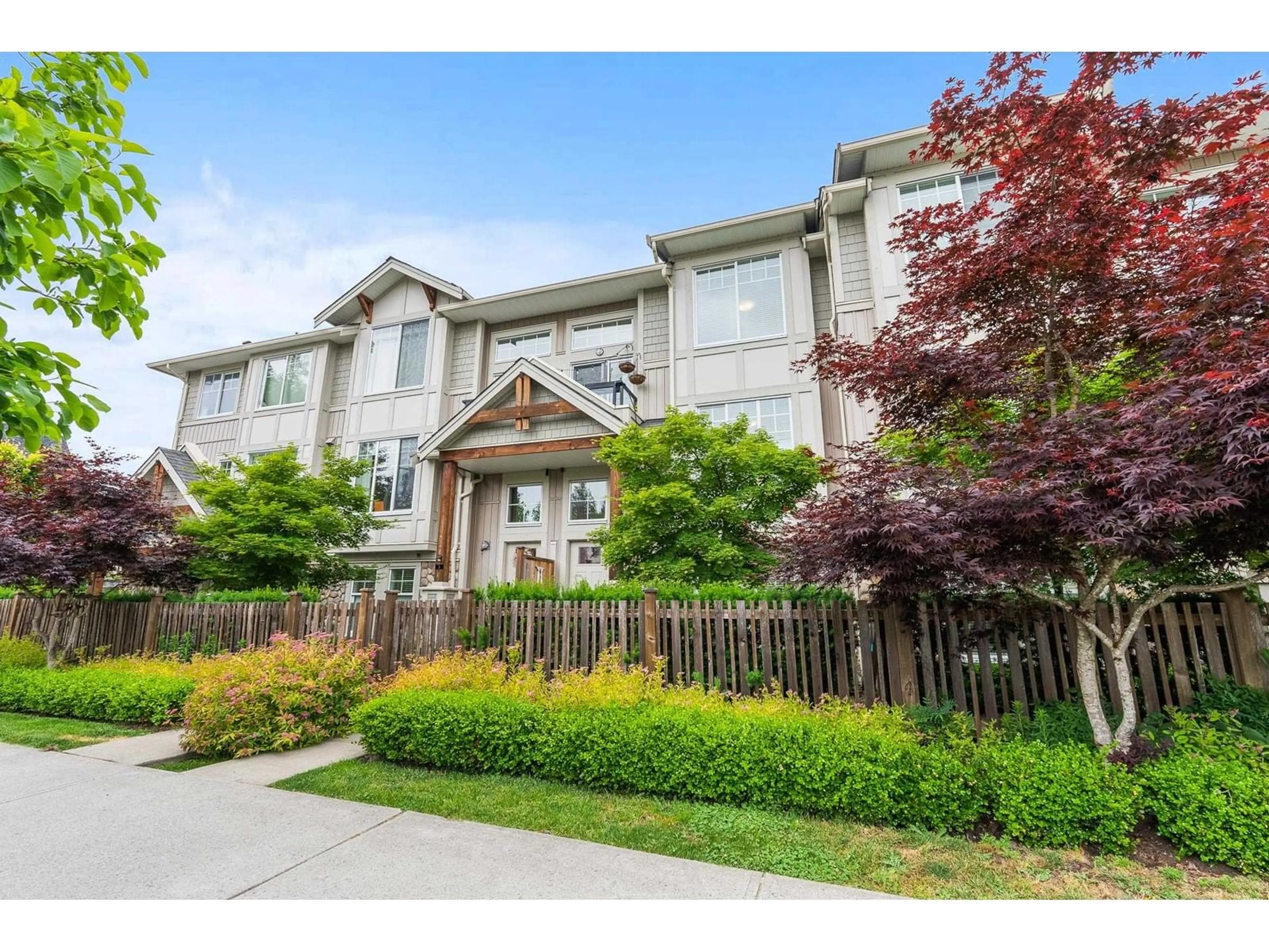A pic from outside/outdoor area/front of a property/back of a property/a pic from drone, street for 4 - 20498 82, Langley British Columbia V2Y0V1