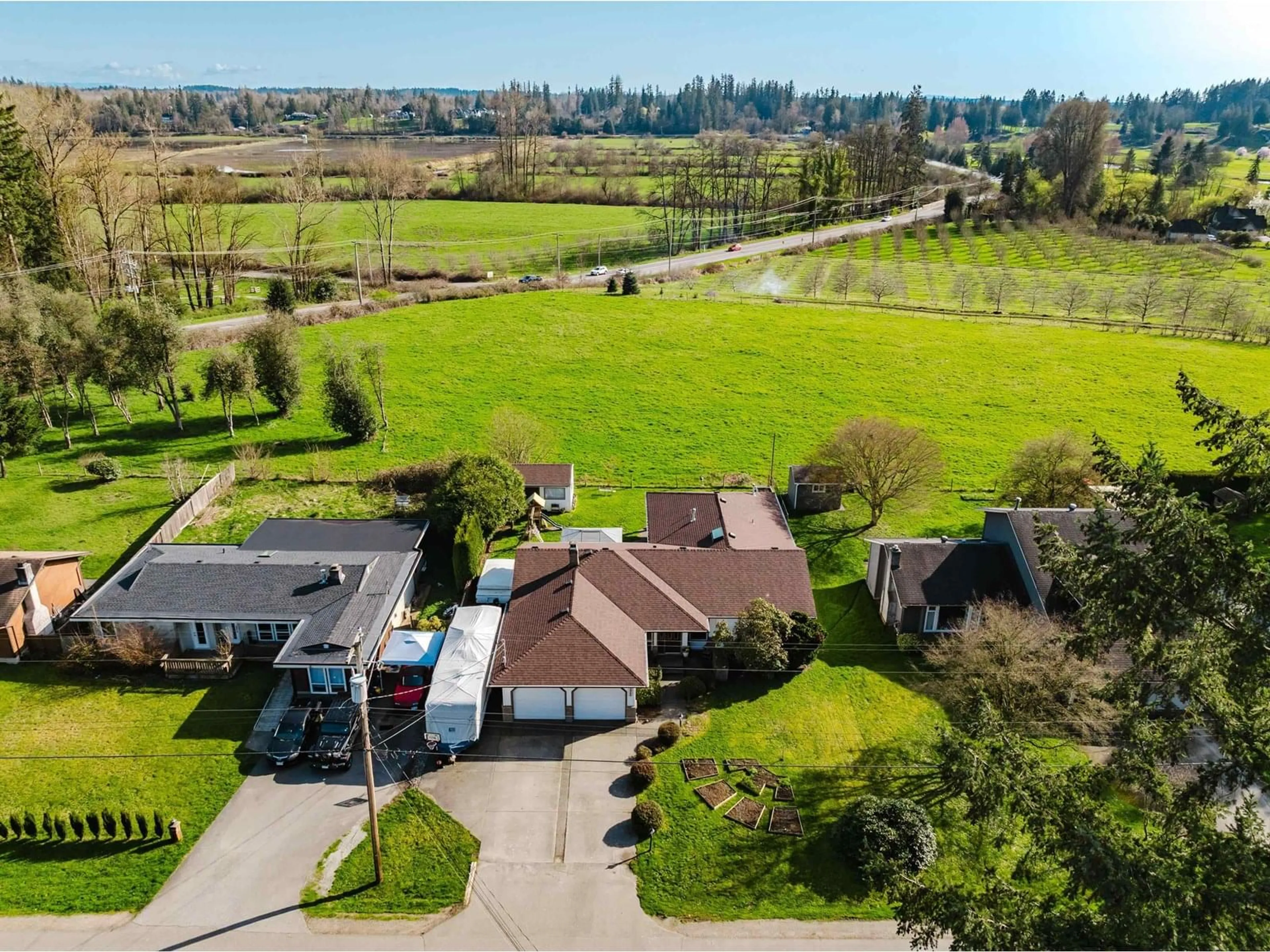 A pic from outside/outdoor area/front of a property/back of a property/a pic from drone, street for 22966 88, Langley British Columbia V1M2S1