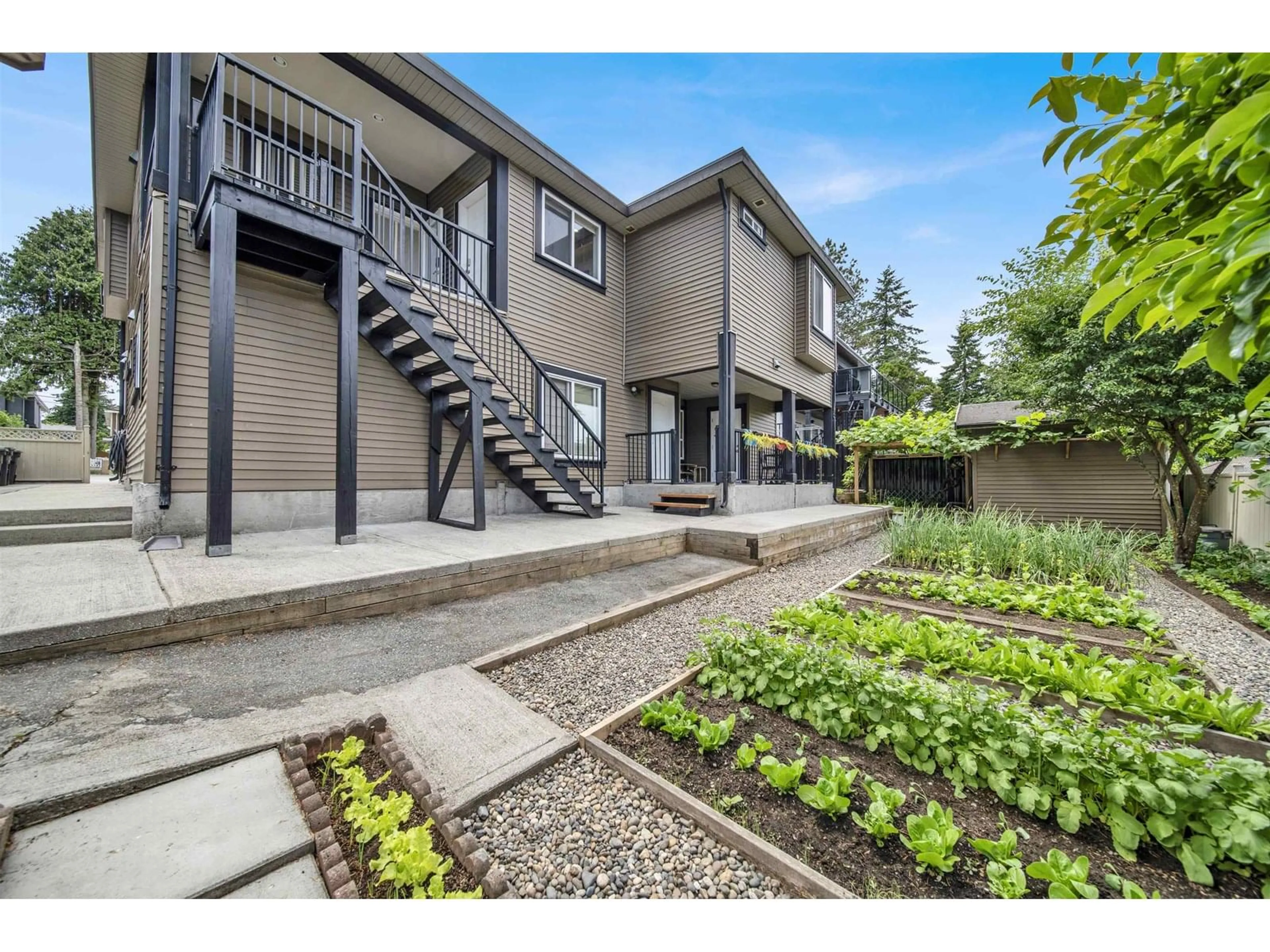 Patio, street for 12855 107A, Surrey British Columbia V3T2G4
