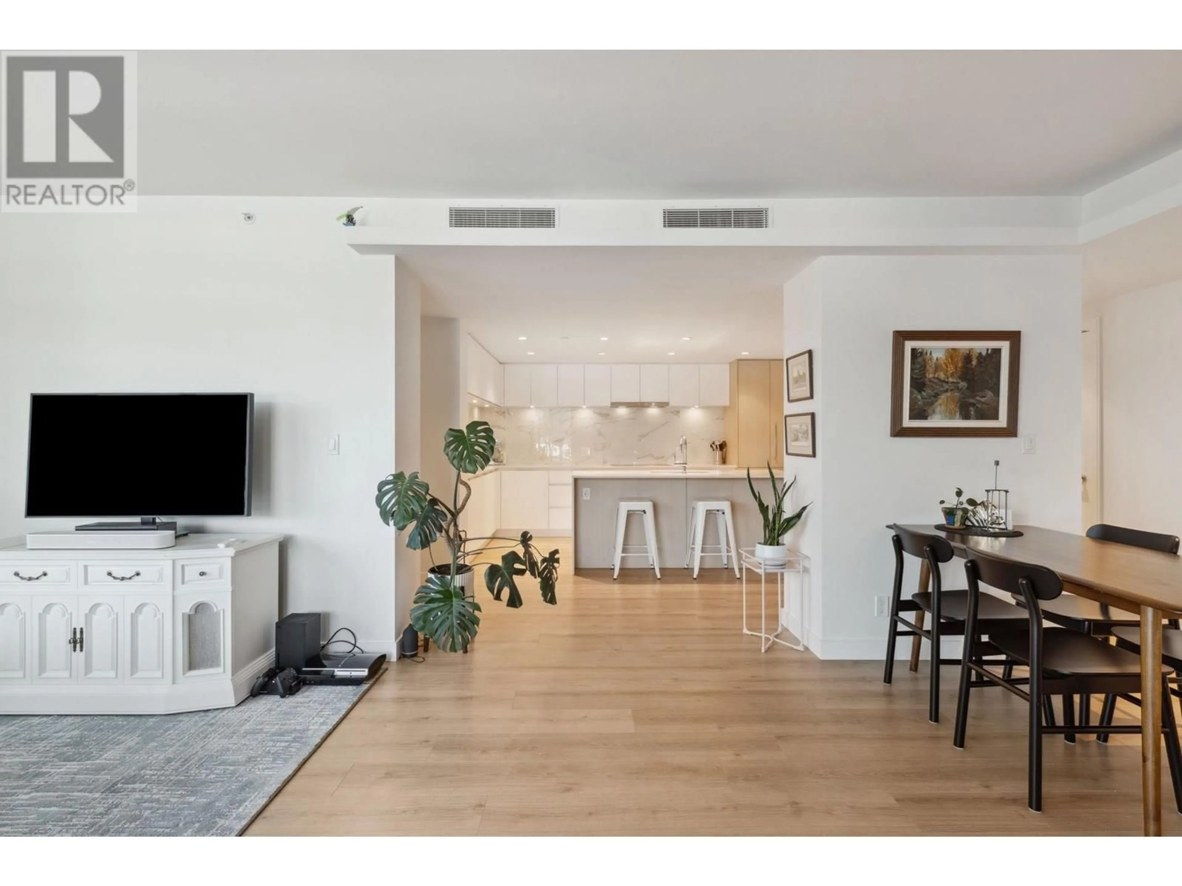 Unknown for 404 - 1500 FERN STREET, North Vancouver British Columbia V7J0E6