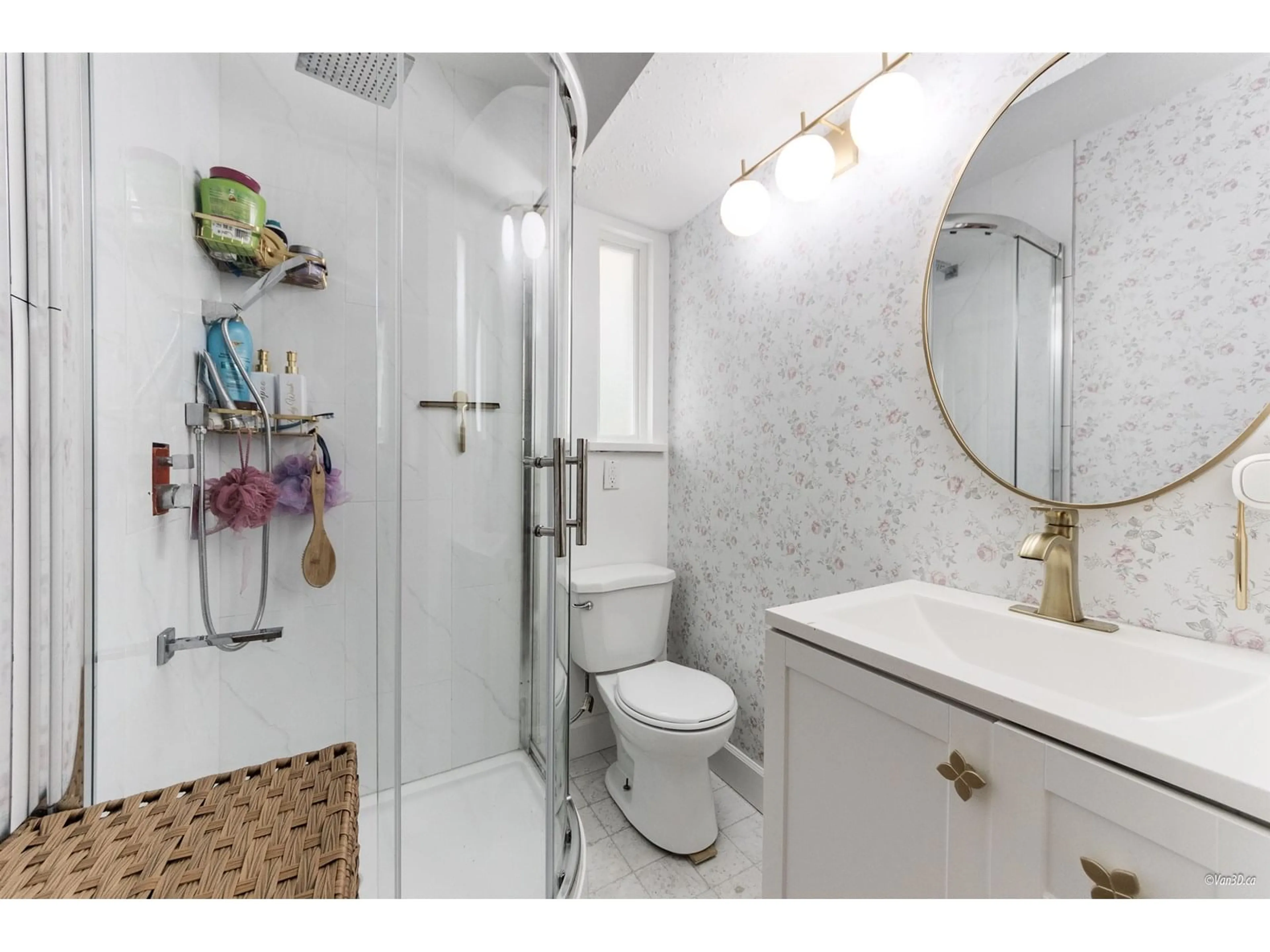 Standard bathroom, ceramic/tile floor for 7720 CEDAR, Mission British Columbia V2V3M5