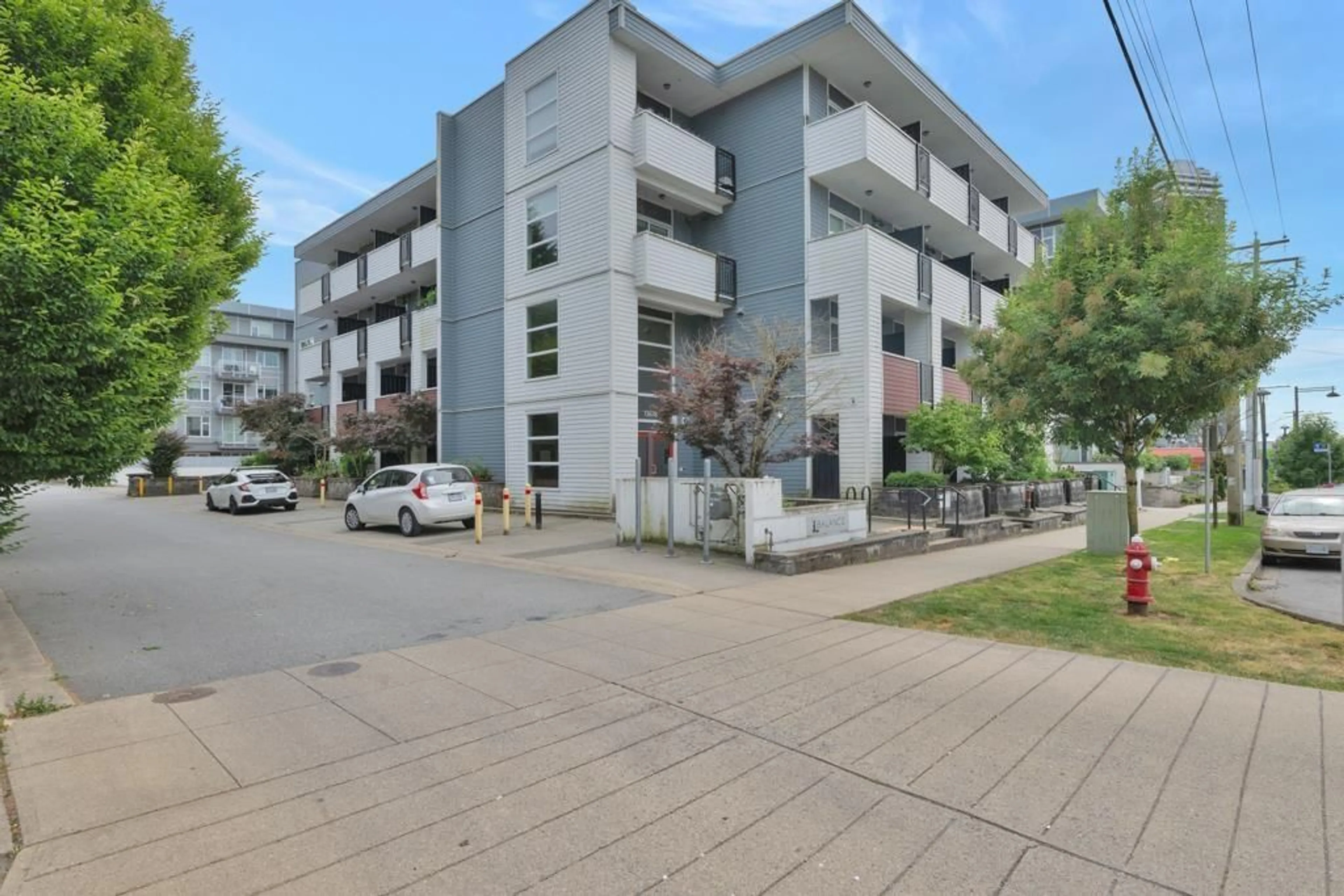 Unknown for 402 - 13678 GROSVENOR, Surrey British Columbia V3R5E2