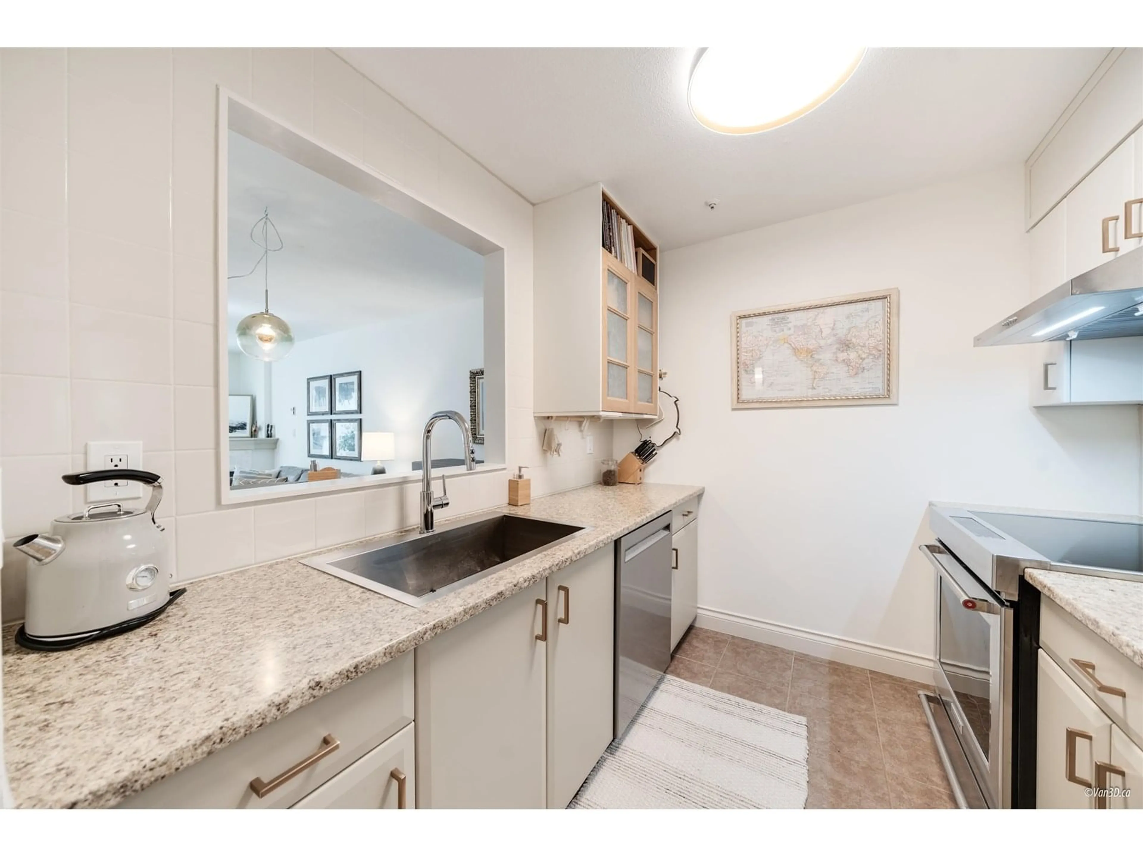 Standard kitchen, ceramic/tile floor for 104 - 14885 100, Surrey British Columbia V3R0W1