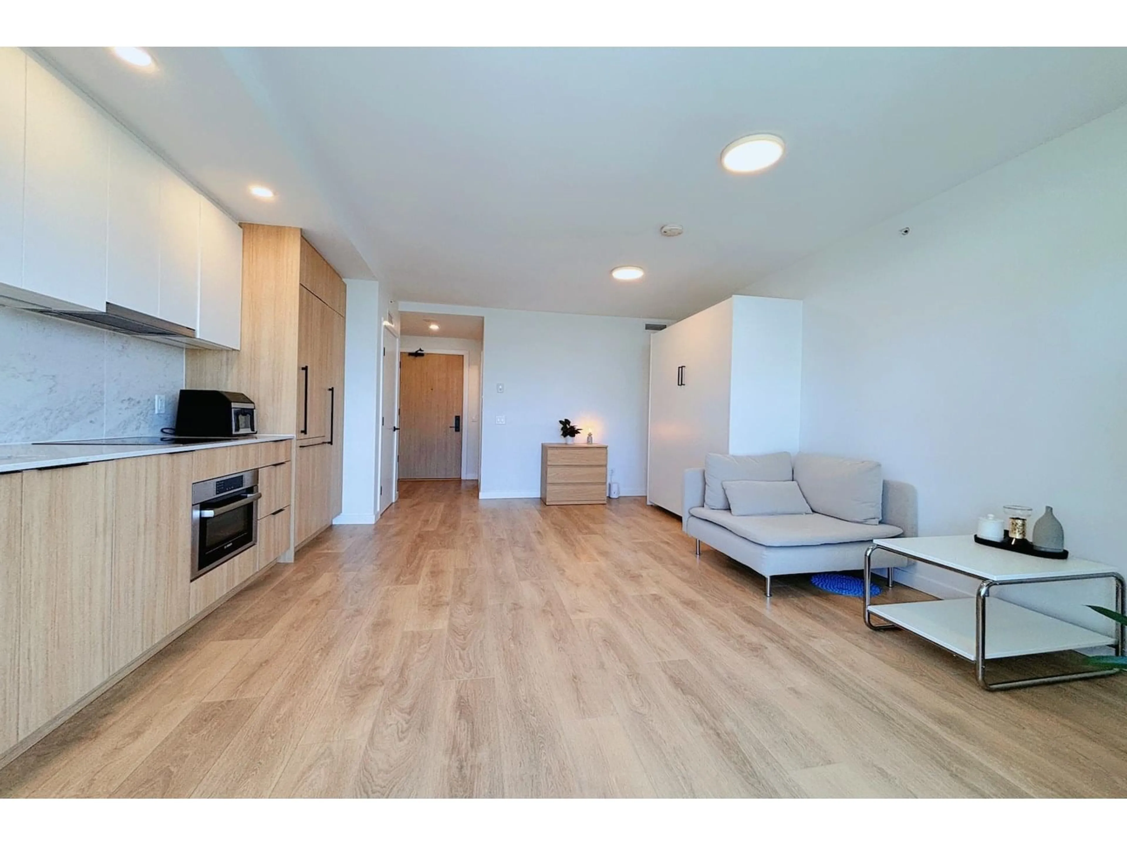 A pic of a room for 2110 - 13685 102, Surrey British Columbia V3T1N7