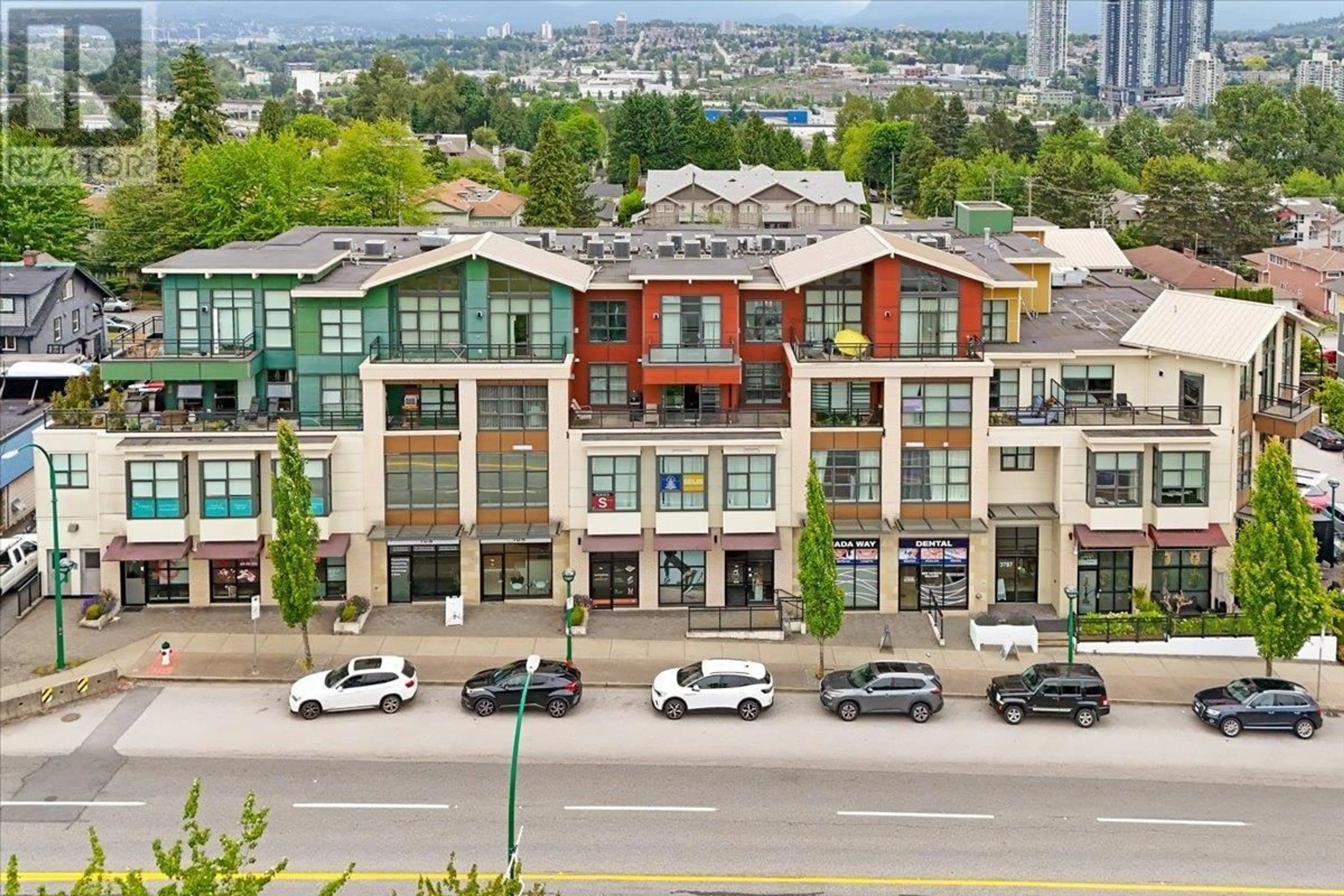 A pic from outside/outdoor area/front of a property/back of a property/a pic from drone, city buildings view from balcony for 409 - 3255 SMITH AVENUE, Burnaby British Columbia V5G0B5