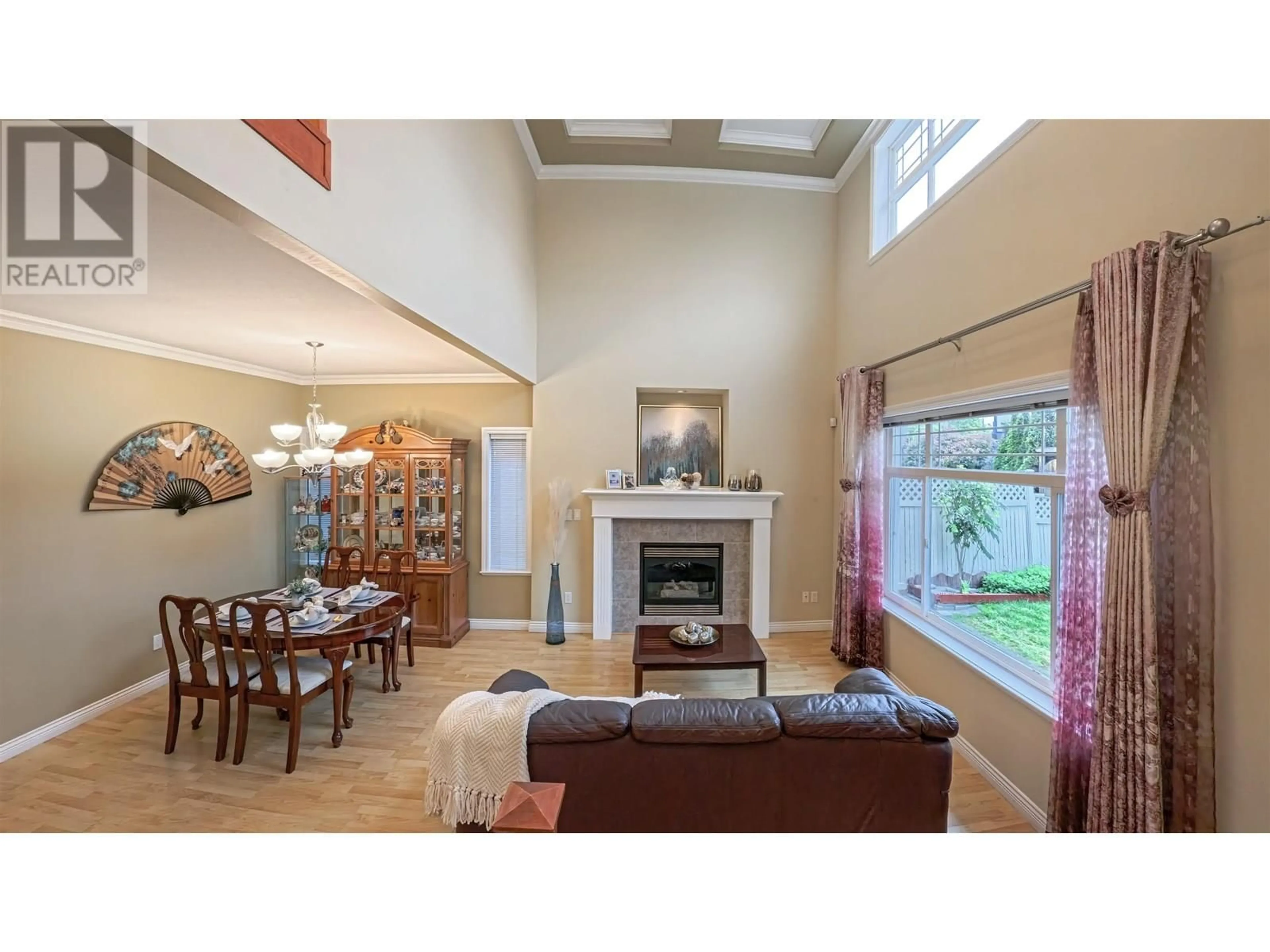 Living room with furniture, unknown for 9073 NO. 1 ROAD, Richmond British Columbia V7E1R6