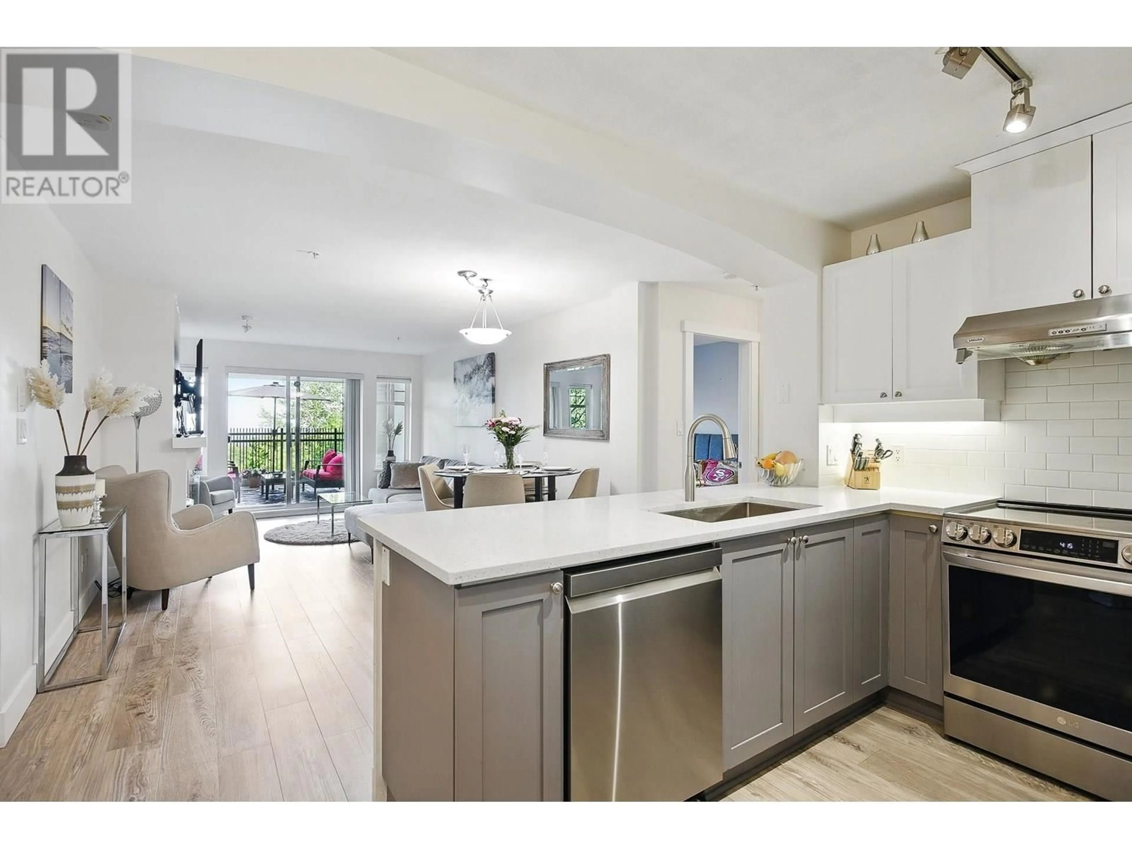 Open concept kitchen, unknown for 102 - 1438 PARKWAY BOULEVARD, Coquitlam British Columbia V3E3M1
