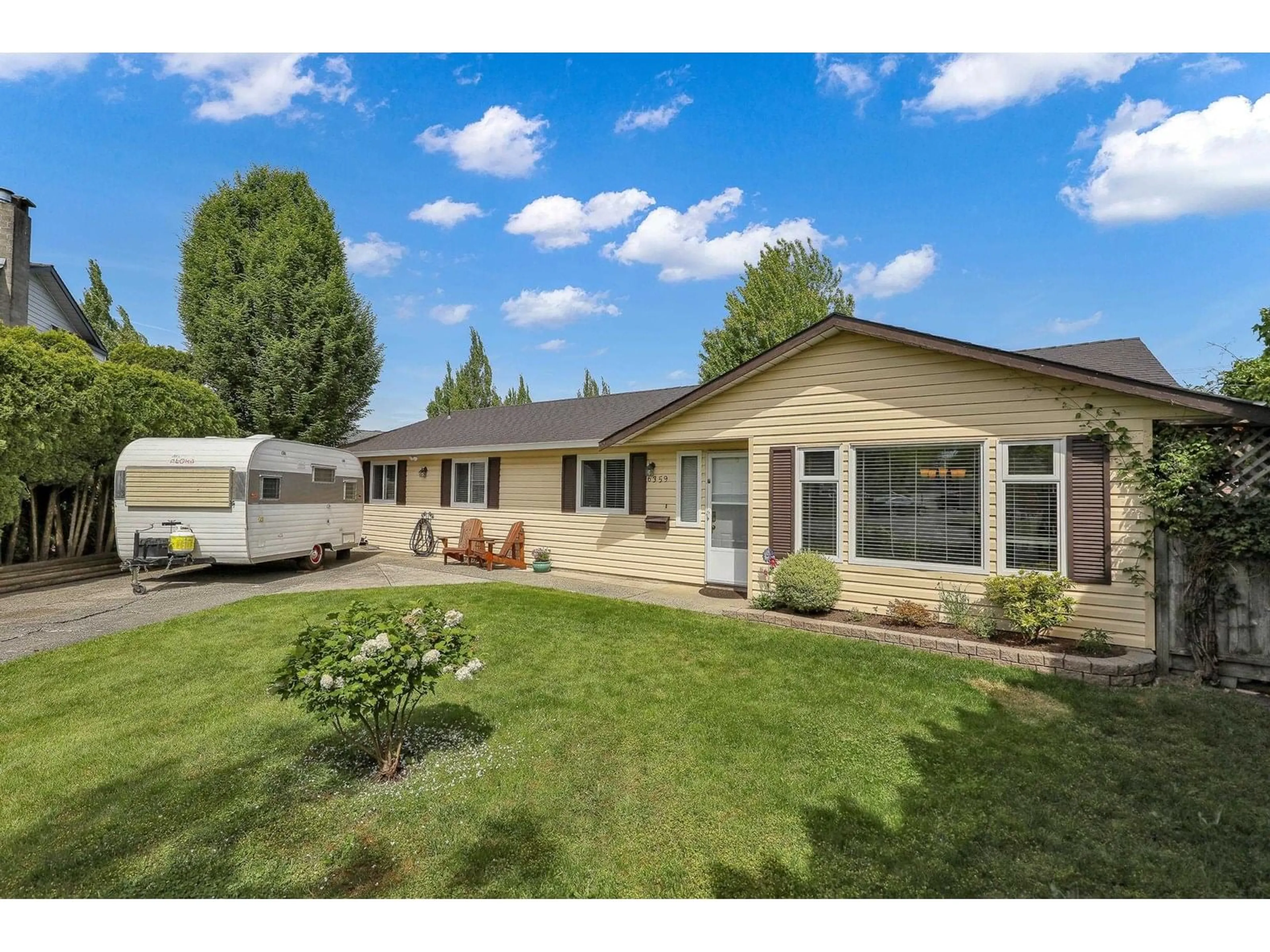 Home with vinyl exterior material, street for 6359 172A, Surrey British Columbia V3S6V4