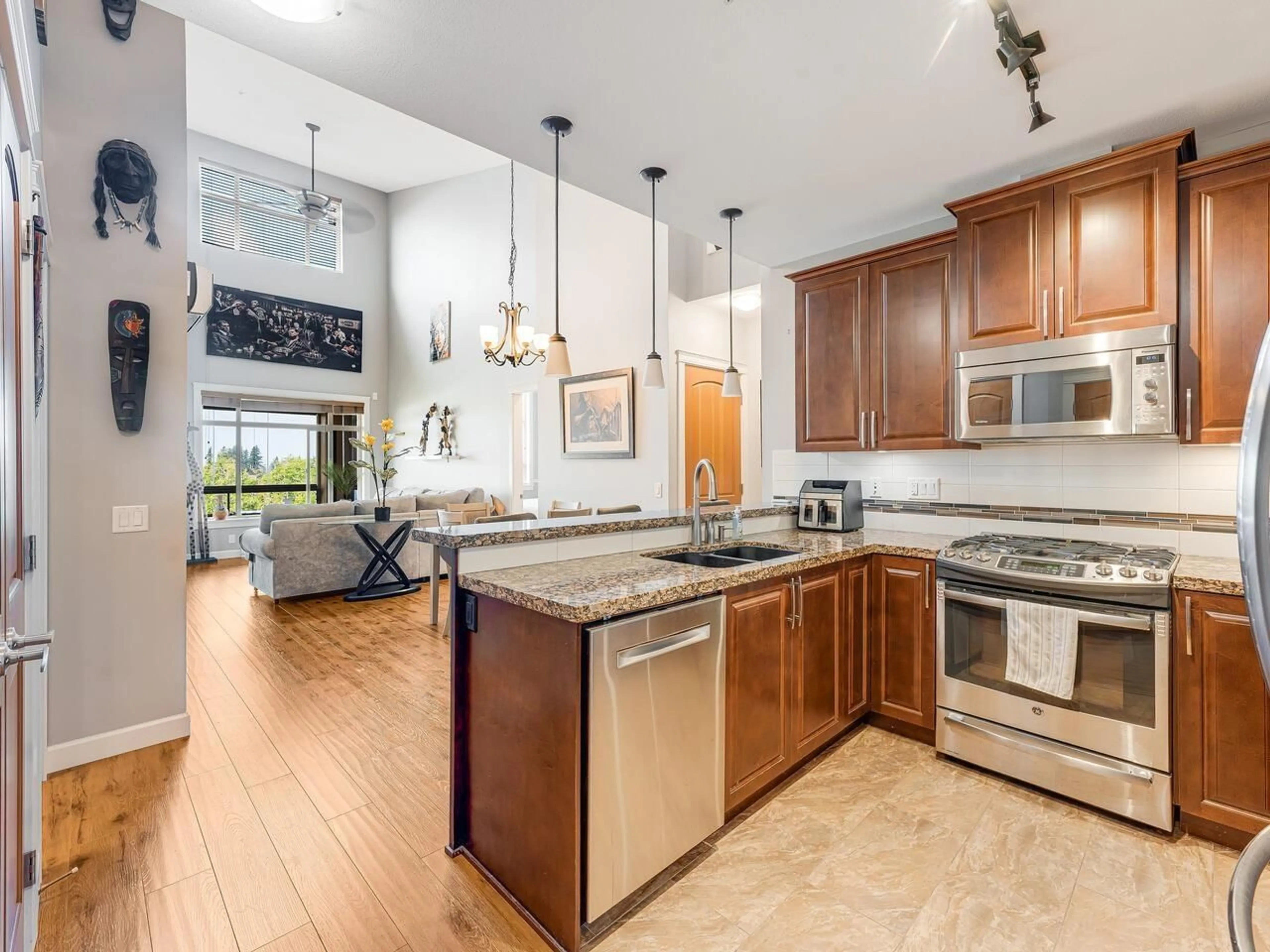 Open concept kitchen, unknown for 627 - 8067 207, Langley British Columbia V2Y0P1