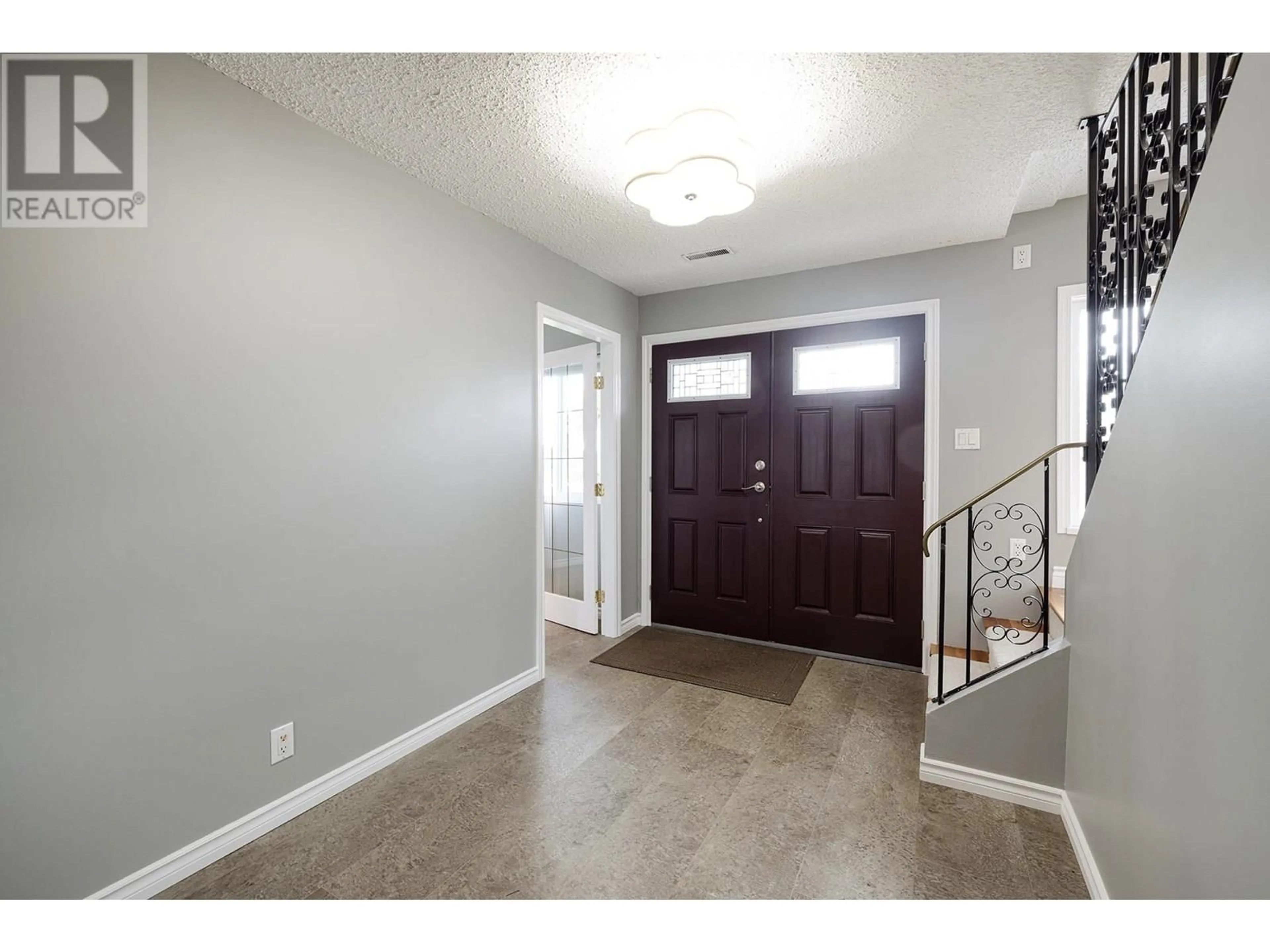 Indoor entryway for 2290 JORDAN DRIVE, Burnaby British Columbia V5B4E8