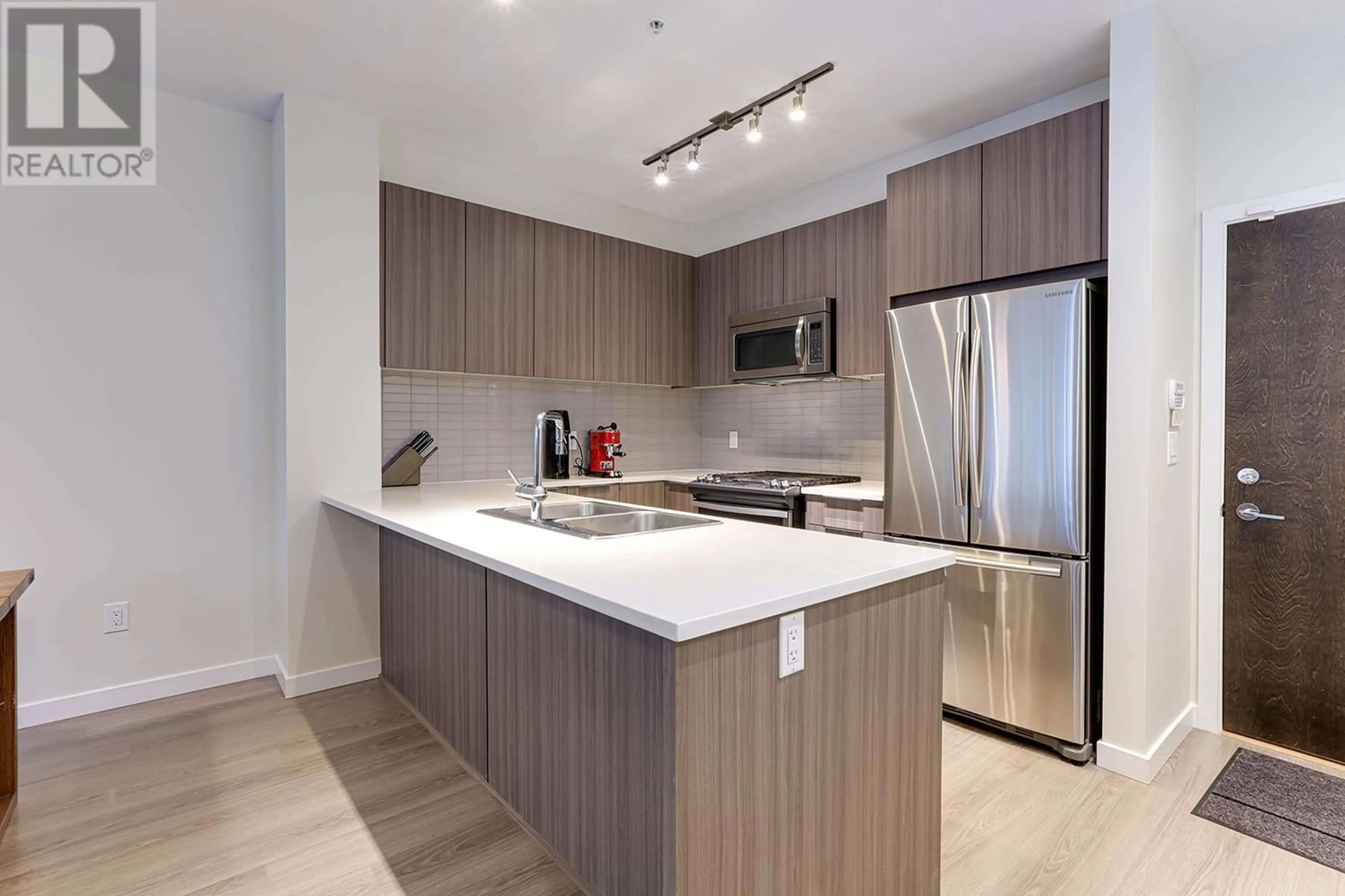 Standard kitchen, unknown for 106 - 1151 WINDSOR MEWS, Coquitlam British Columbia V3B0M9