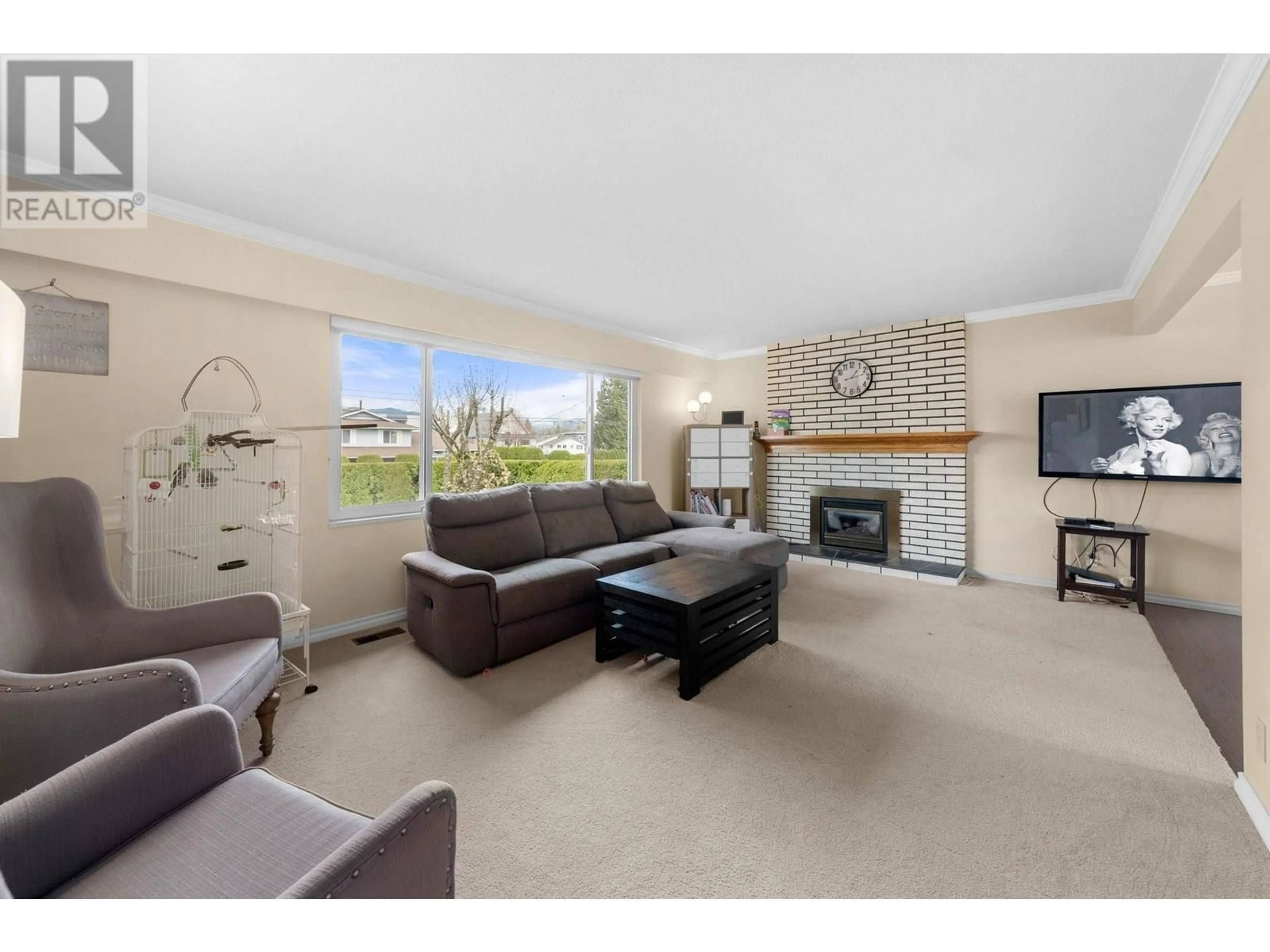 Living room with furniture, unknown for 1600 CORNELL AVENUE, Coquitlam British Columbia V3J3A1