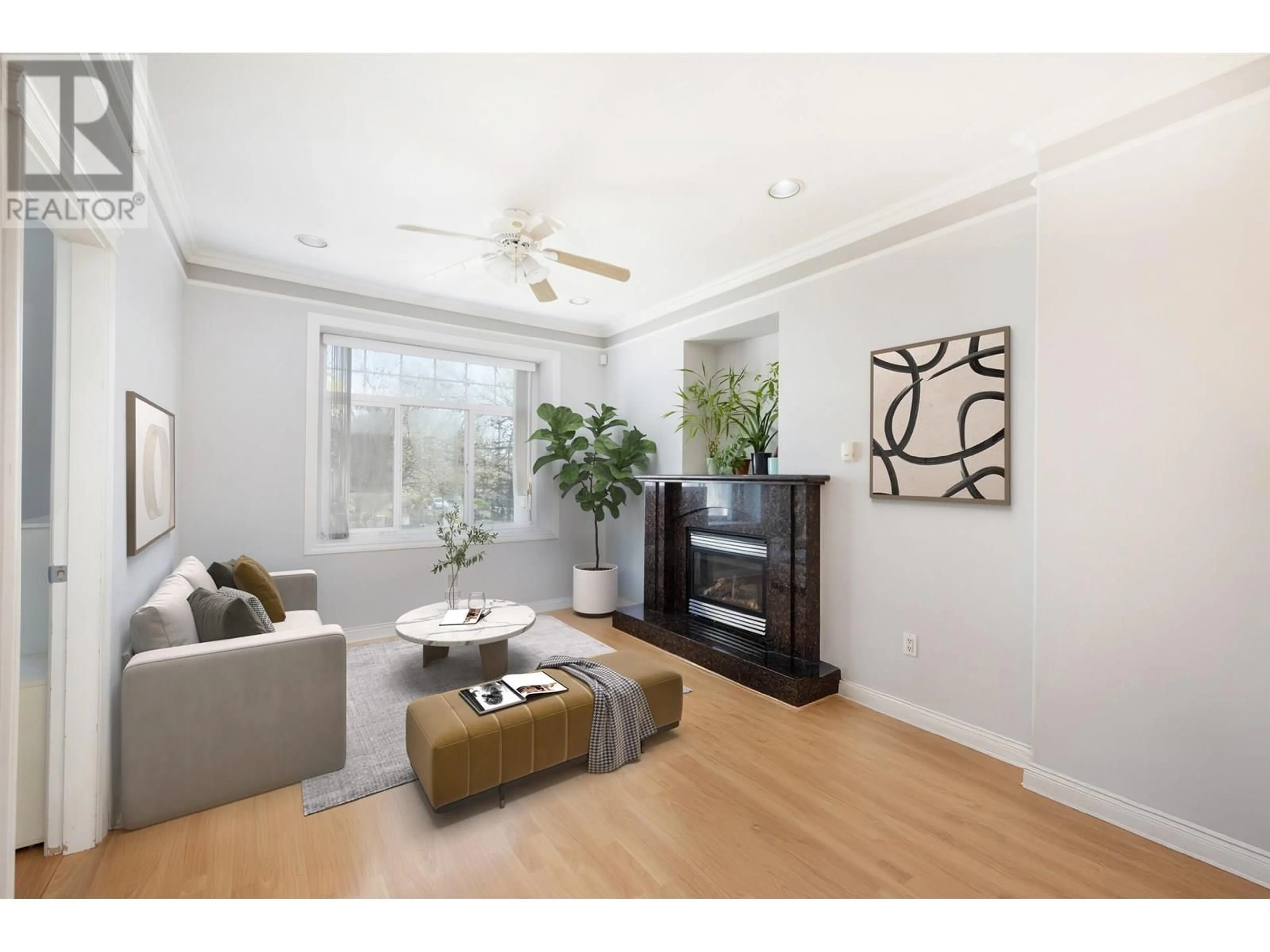 Living room with furniture, unknown for 6887 SHERBROOKE STREET, Vancouver British Columbia V5X4C9