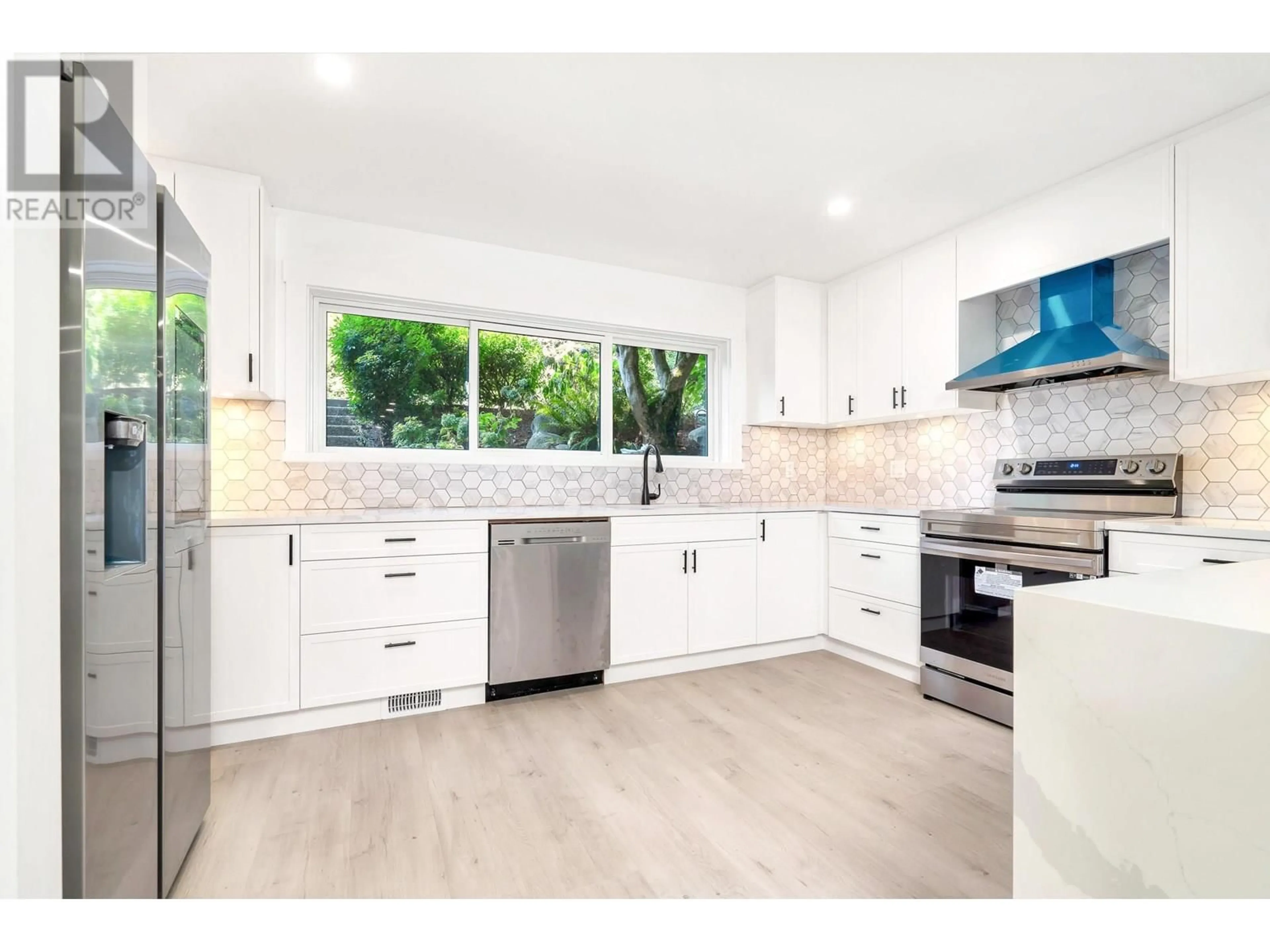 Open concept kitchen, unknown for 1126 CHATEAU PLACE, Port Moody British Columbia V3H1N6
