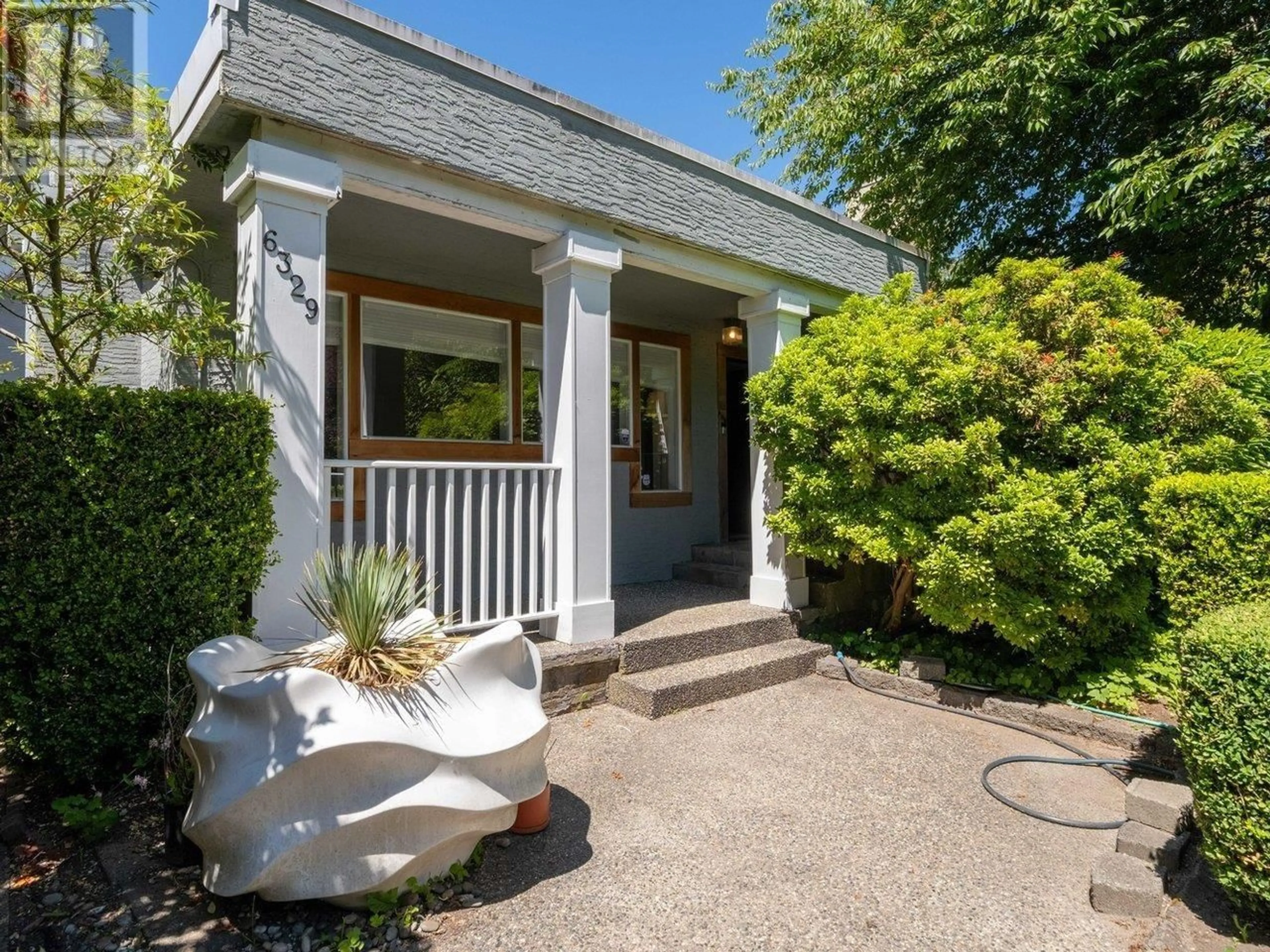 Unknown for 6329 DUNBAR STREET, Vancouver British Columbia V6N1X3