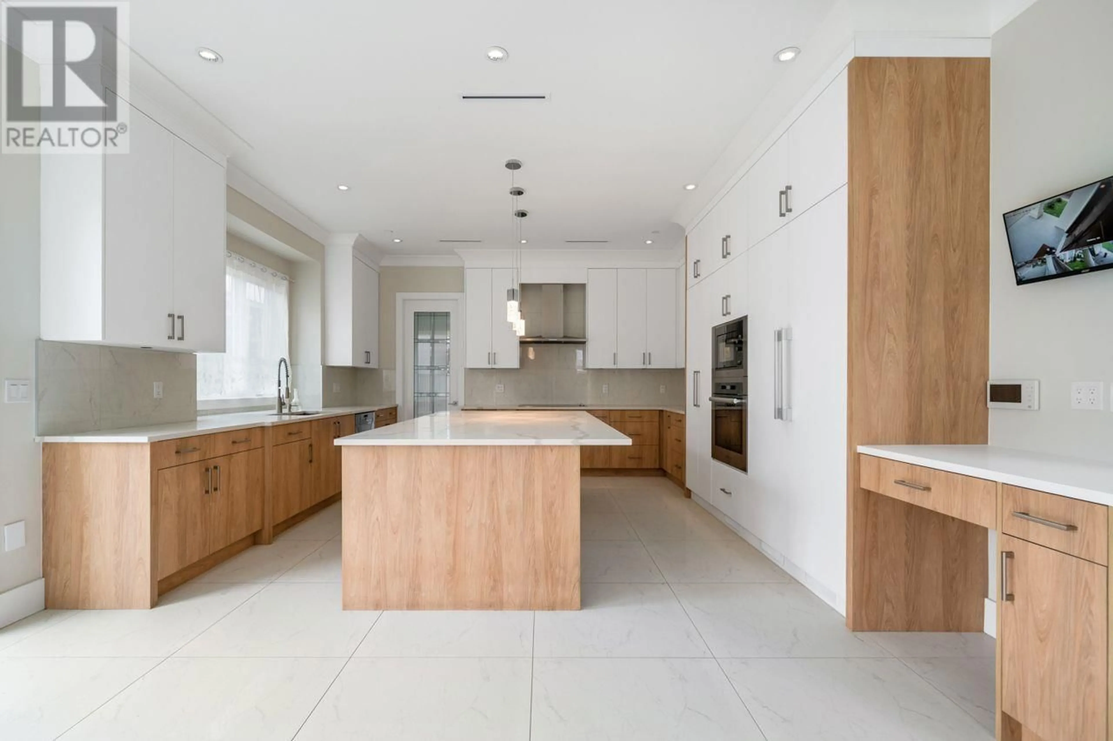 Contemporary kitchen, ceramic/tile floor for 3411 JESMOND AVENUE, Richmond British Columbia V7E1C2