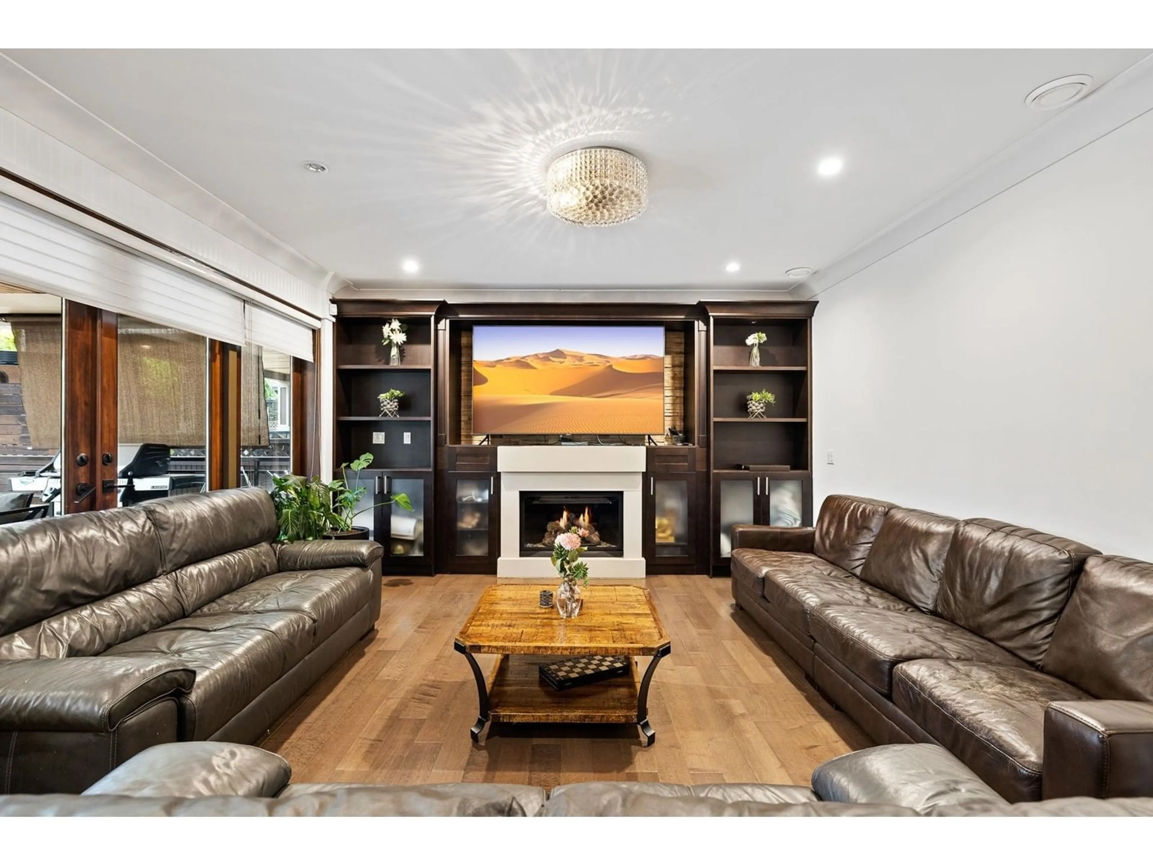 Living room with furniture, unknown for 16450 87A, Surrey British Columbia V4N1E7