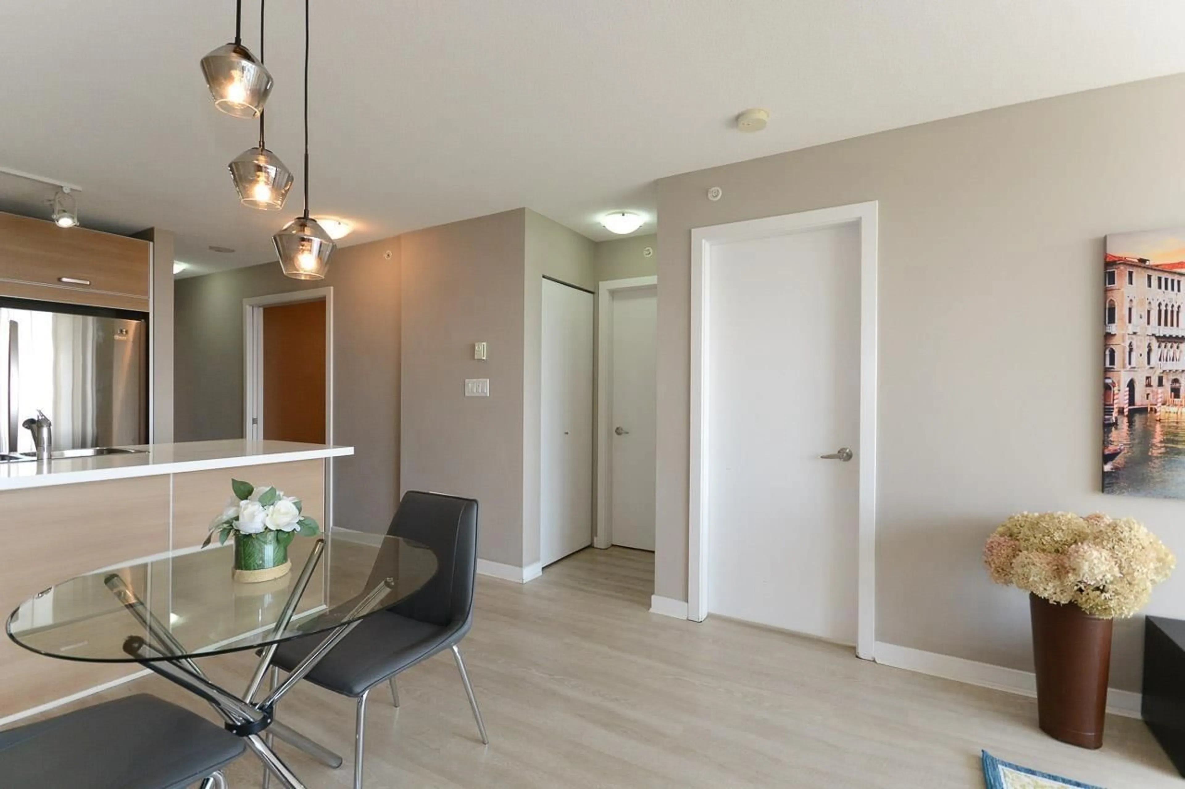 A pic of a room for 2608 - 9981 WHALLEY, Surrey British Columbia V3T0G6