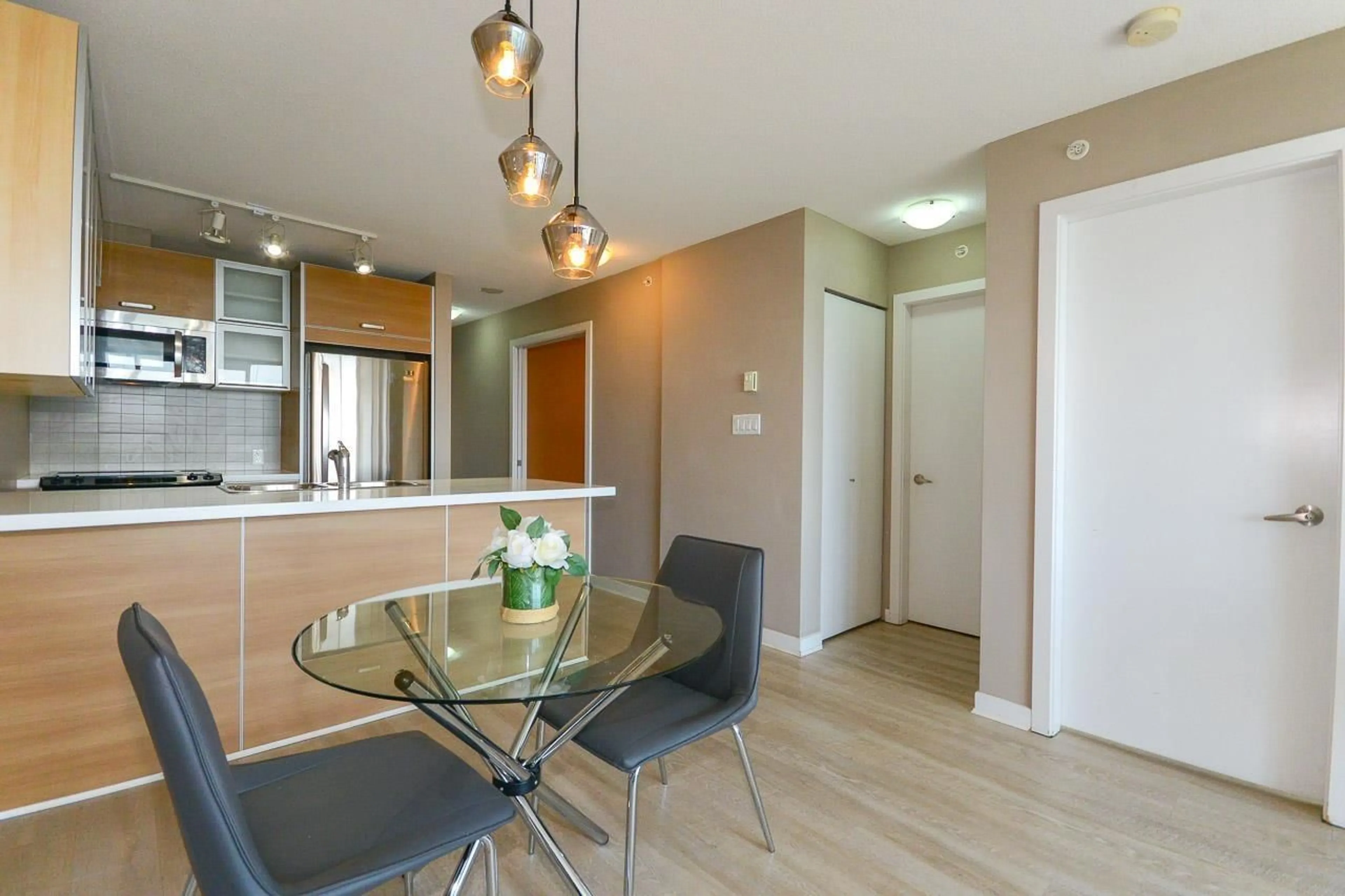Unknown for 2608 - 9981 WHALLEY, Surrey British Columbia V3T0G6