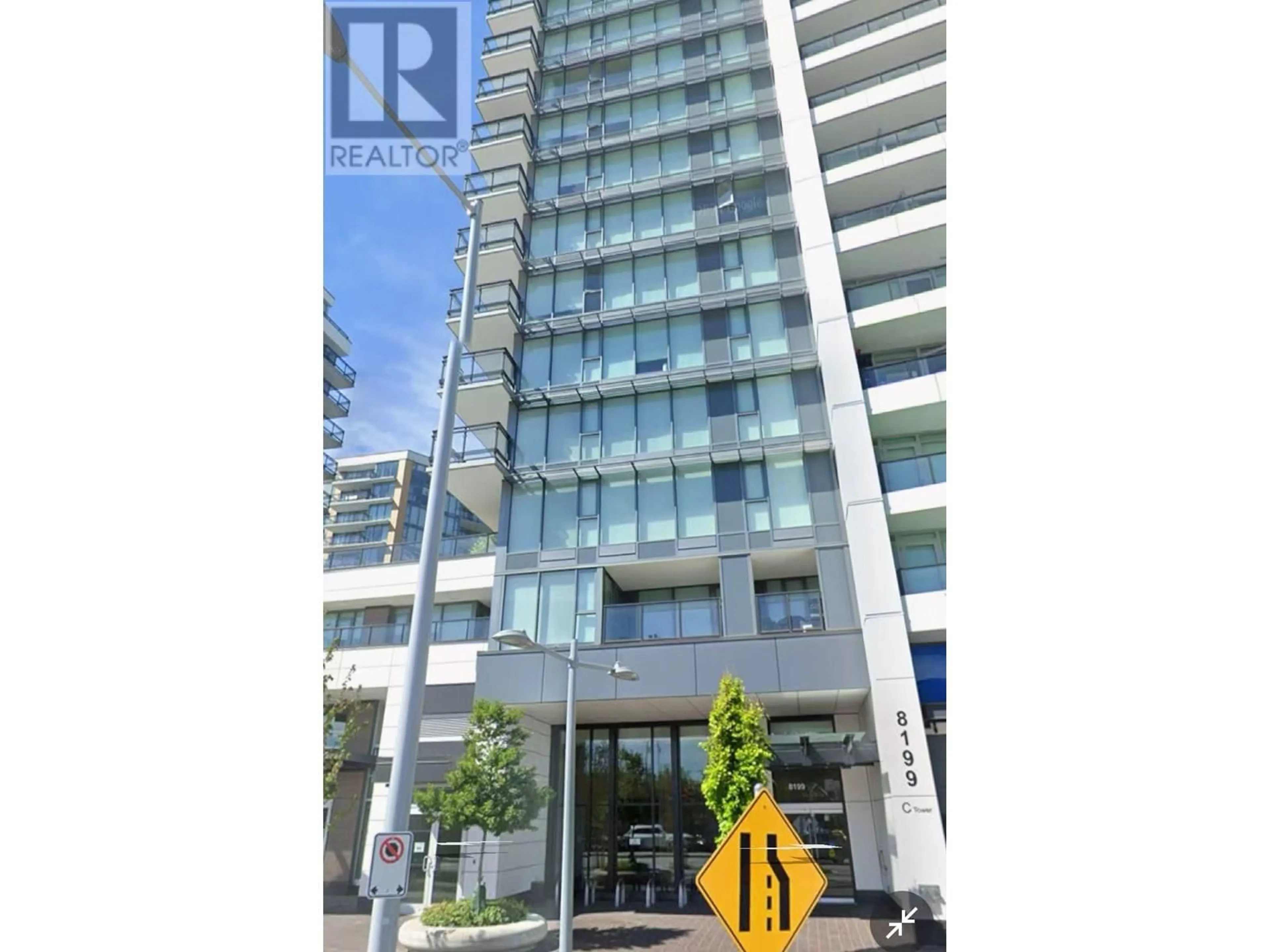 Indoor foyer for 1605 - 8199 CAPSTAN WAY, Richmond British Columbia V6X0V1