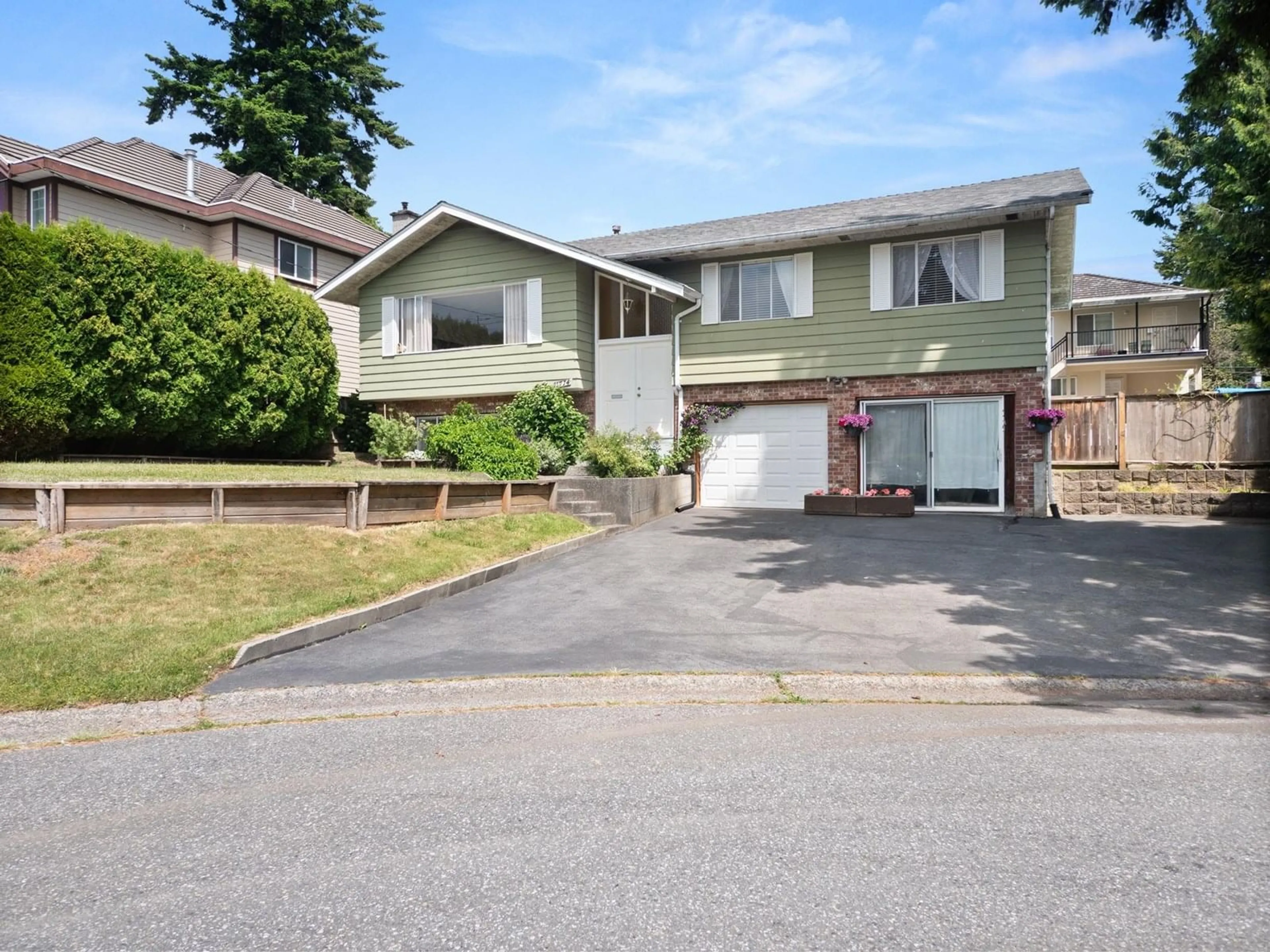 A pic from outside/outdoor area/front of a property/back of a property/a pic from drone, street for 11774 KERR, Delta British Columbia V4C1K1