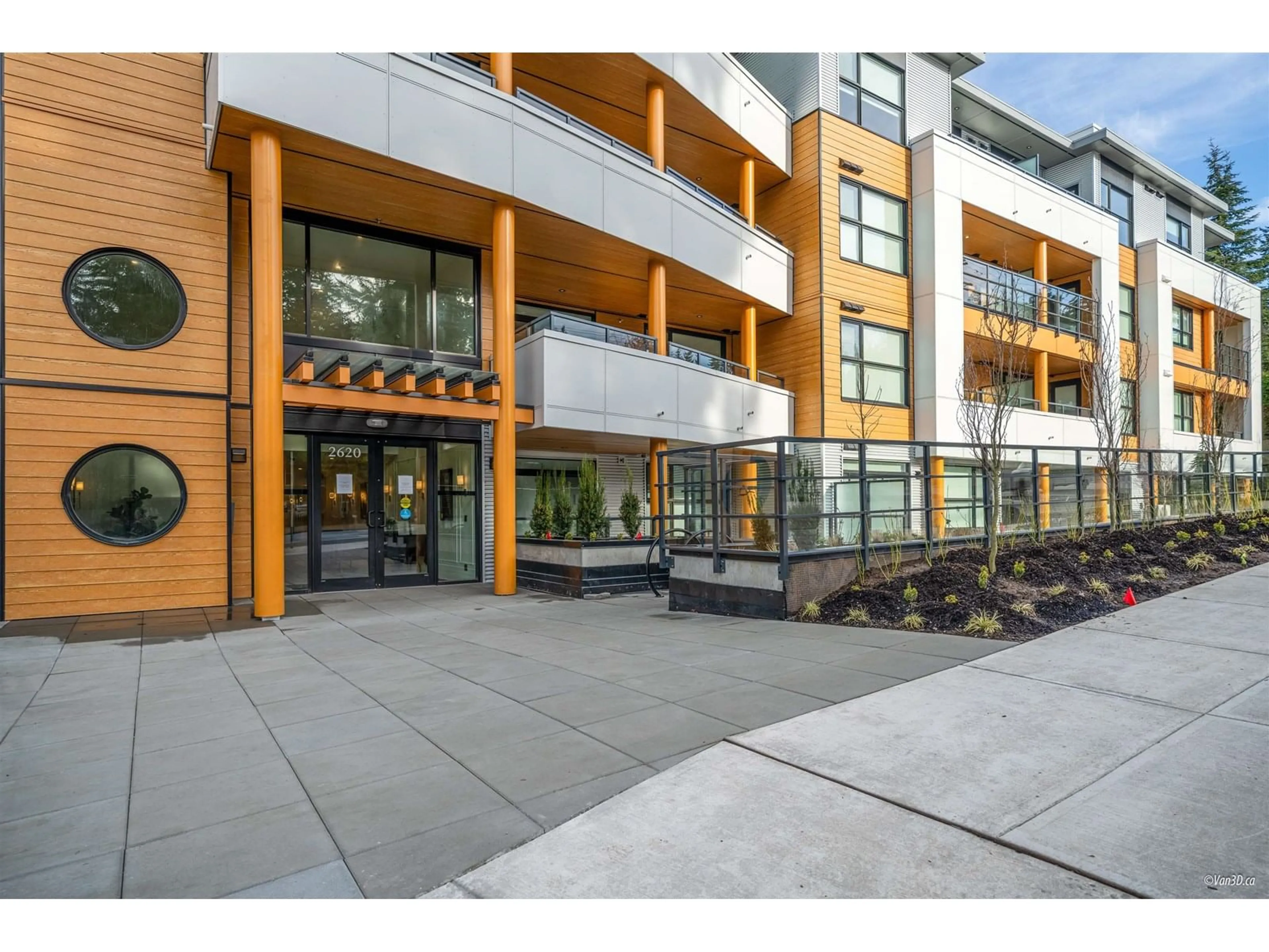 Indoor foyer for 109 - 2620 152, Surrey British Columbia V4P0H8