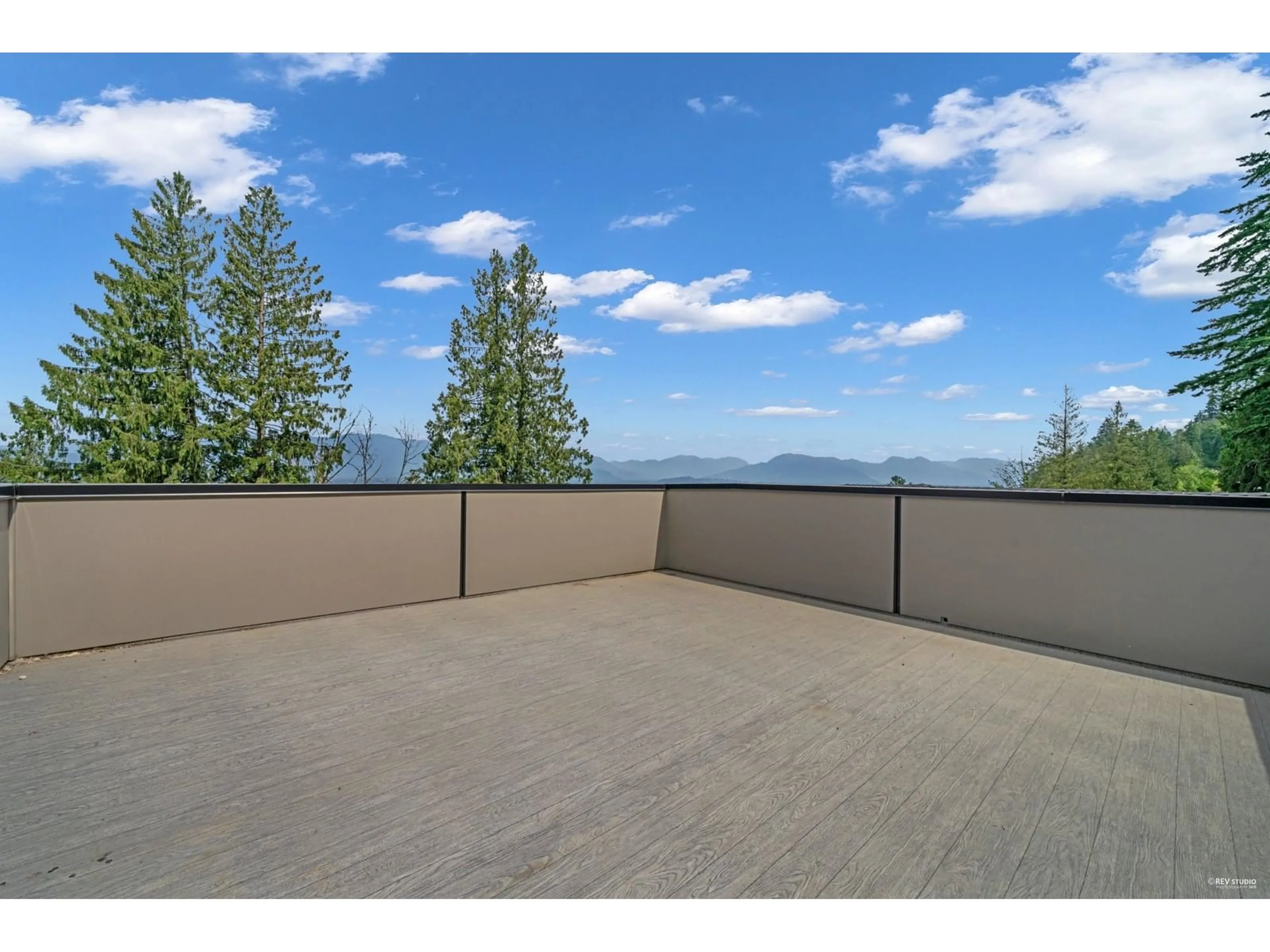 Patio, mountain view for 4 - 5988 LINDEMAN STREET, Chilliwack British Columbia V2R0R9