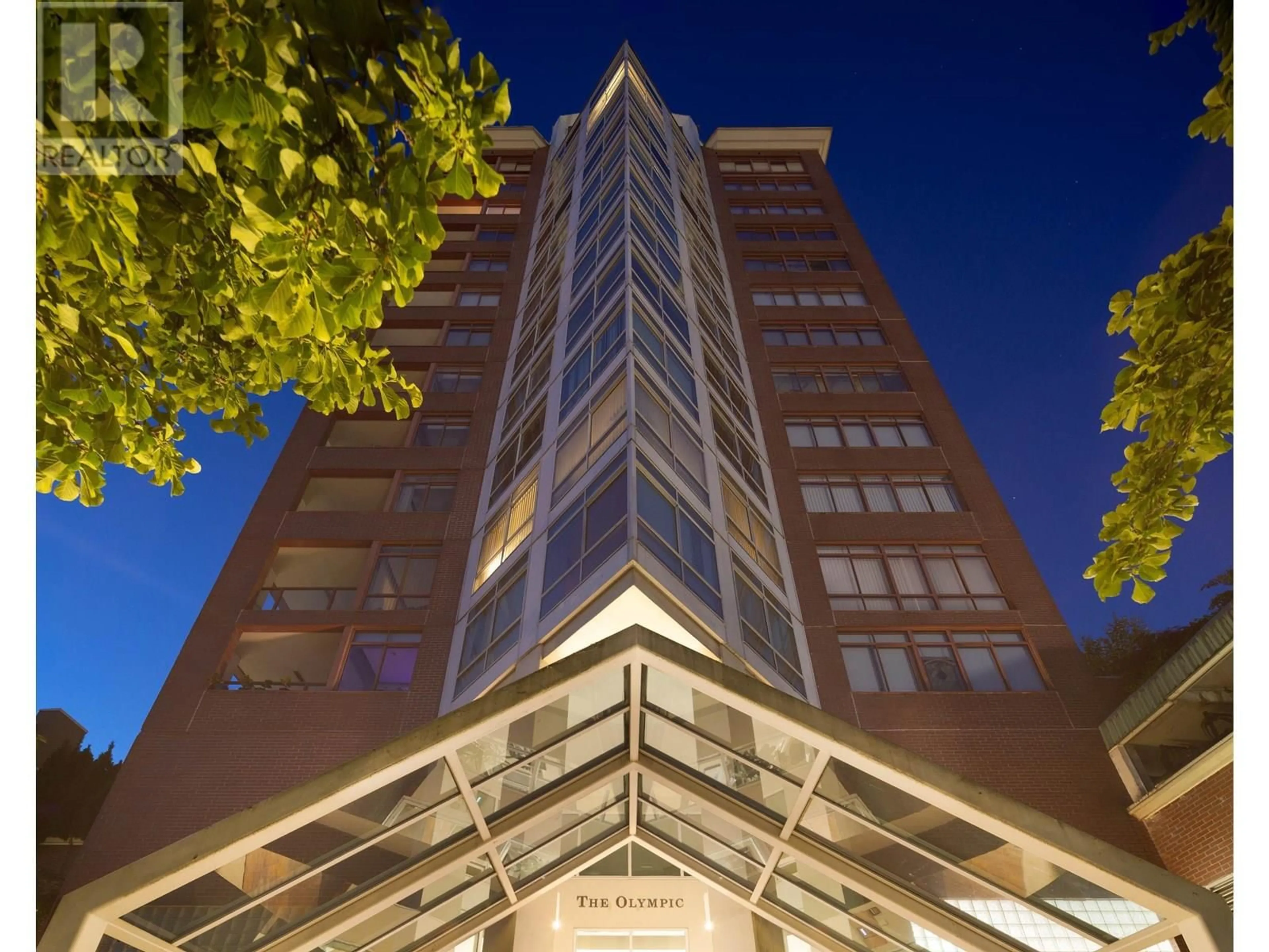 Indoor foyer for 1202 - 130 2ND ST E, North Vancouver British Columbia V7L1C3