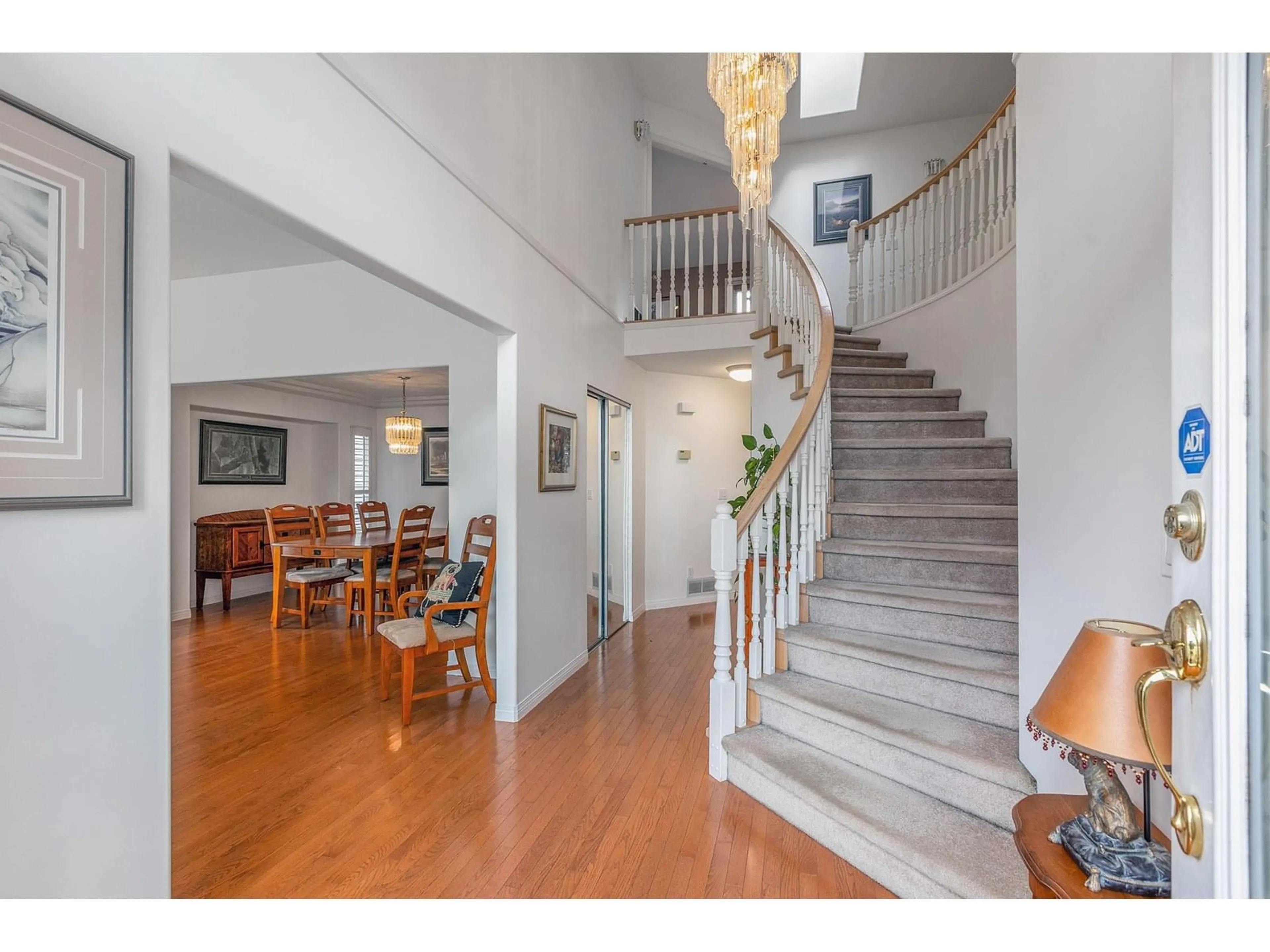 Indoor foyer for 16829 57A, Surrey British Columbia V3S8P2
