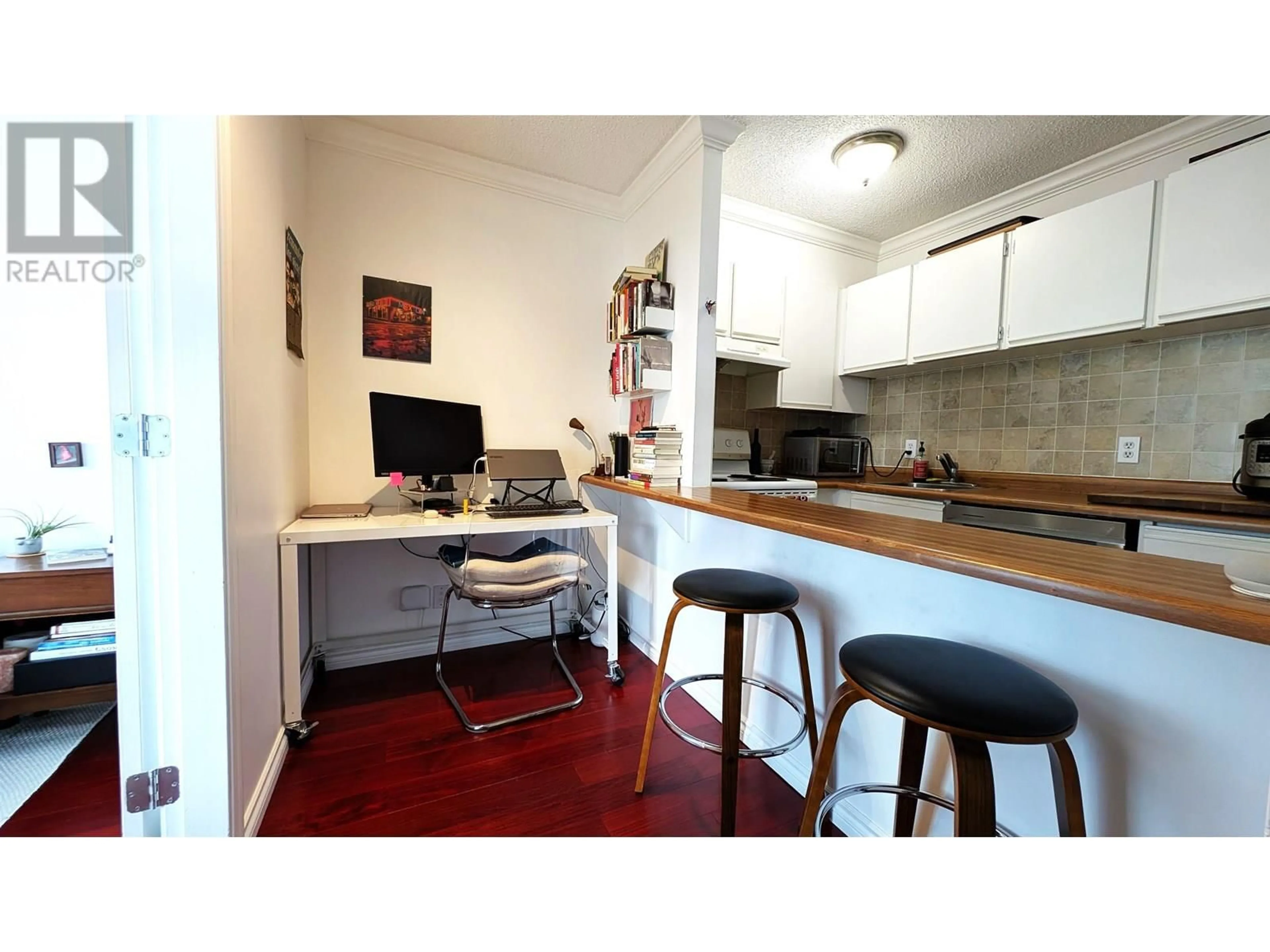 Standard kitchen, unknown for 903 - 1330 HORNBY STREET, Vancouver British Columbia V6Z1W5