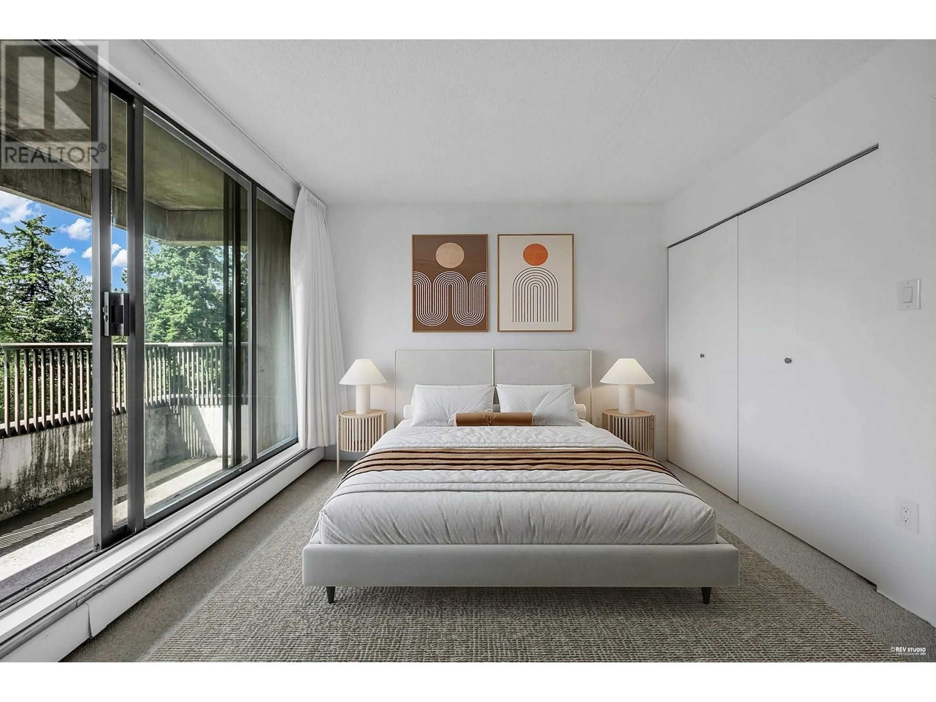 Bedroom with bed, unknown for 807 - 4194 MAYWOOD STREET, Burnaby British Columbia V5H4E9