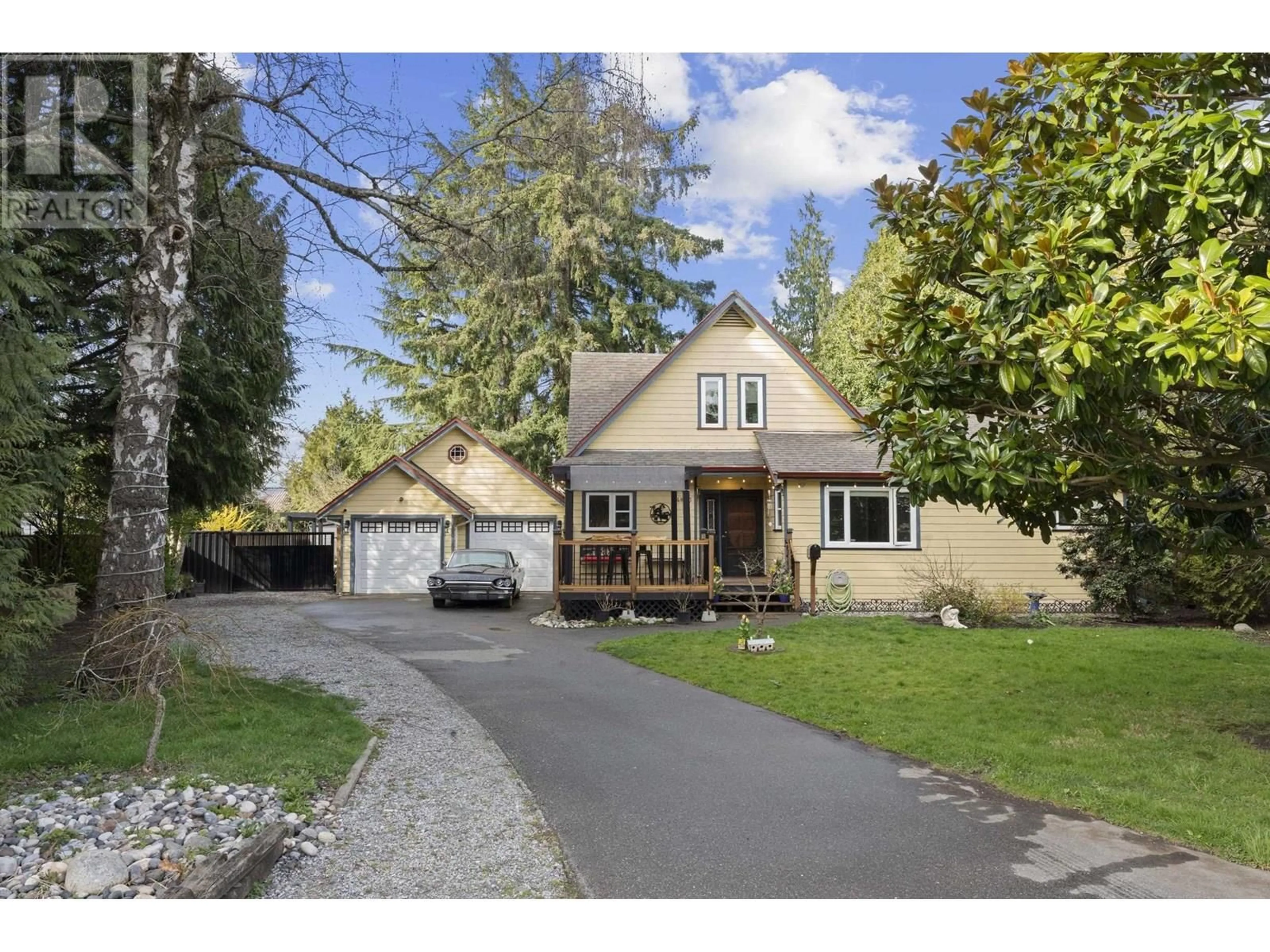 A pic from outside/outdoor area/front of a property/back of a property/a pic from drone, street for 4813 GLENDALE AVENUE, Delta British Columbia V4K1N5