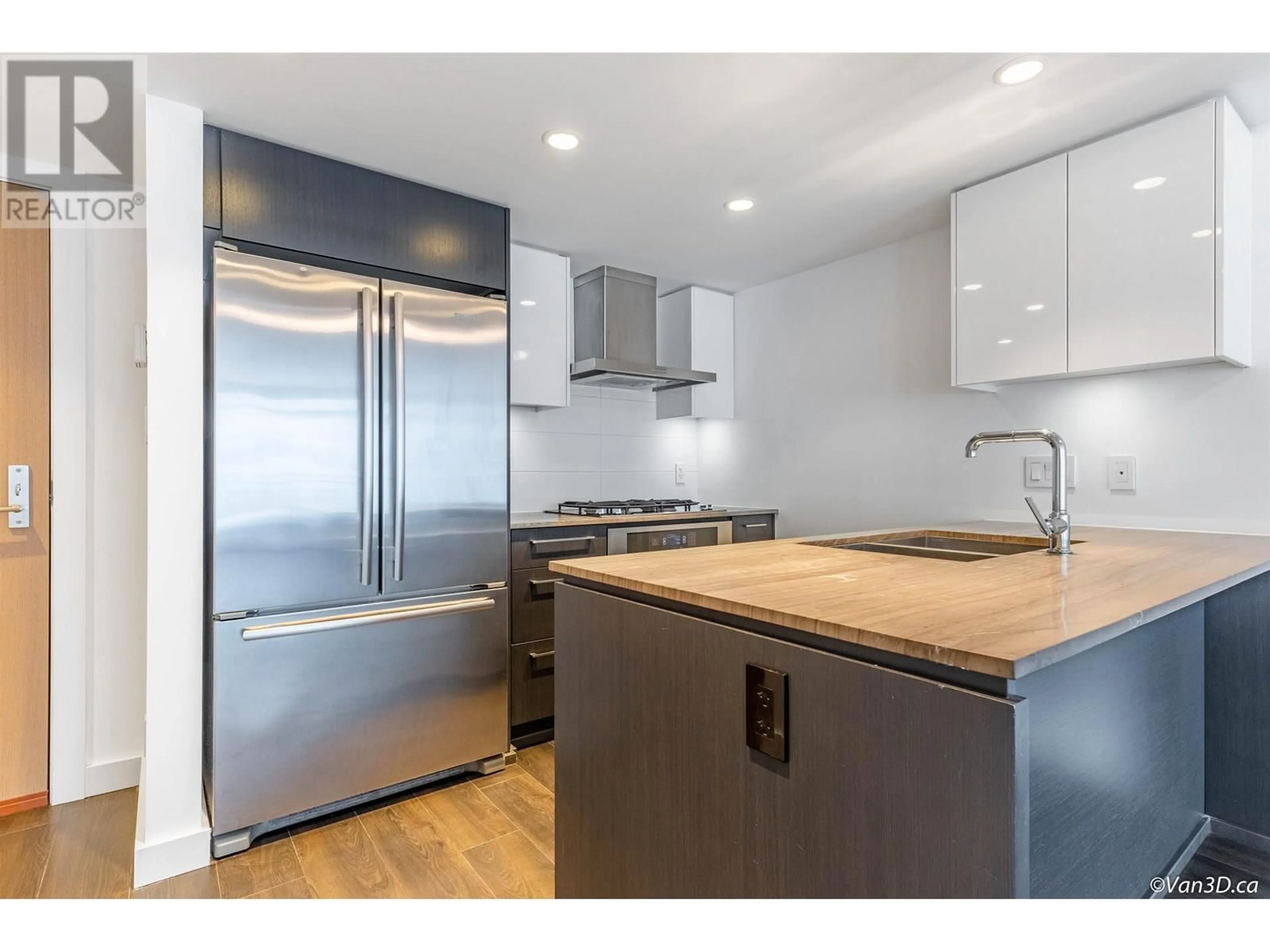 Unknown for 816 - 1618 QUEBEC STREET, Vancouver British Columbia V6A0C5