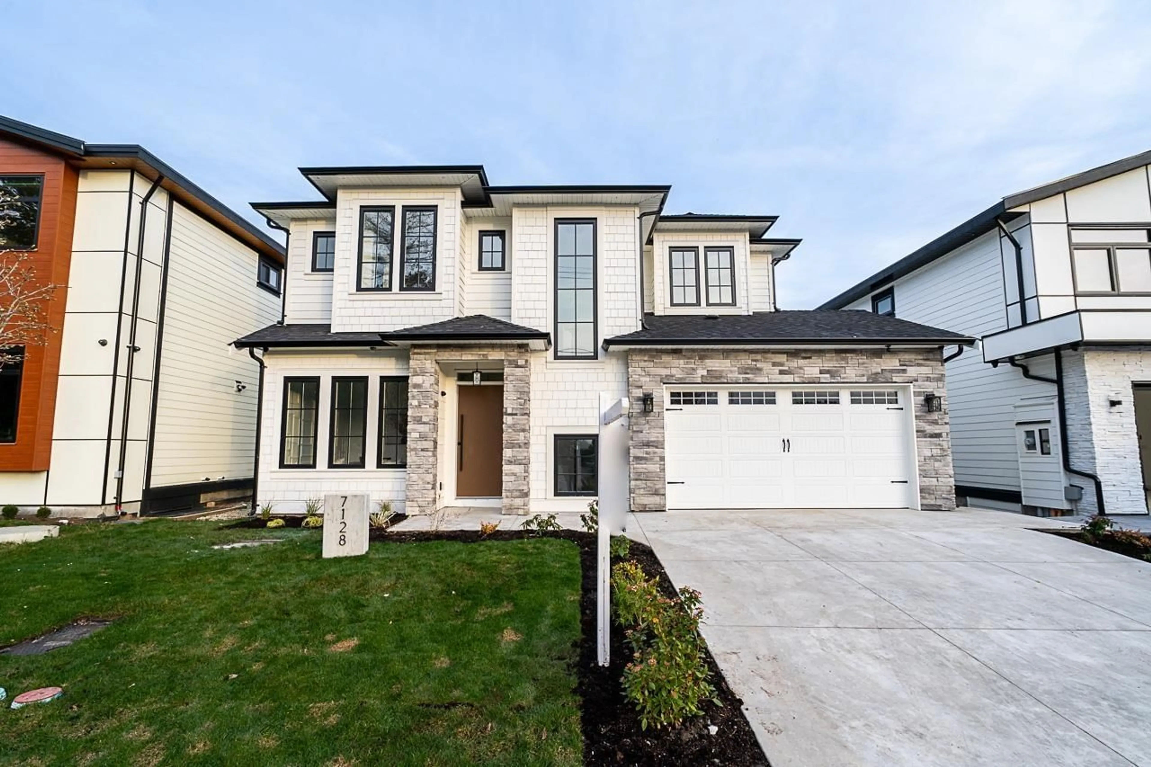 Home with brick exterior material, street for 7128 204, Langley British Columbia V2Y3S7